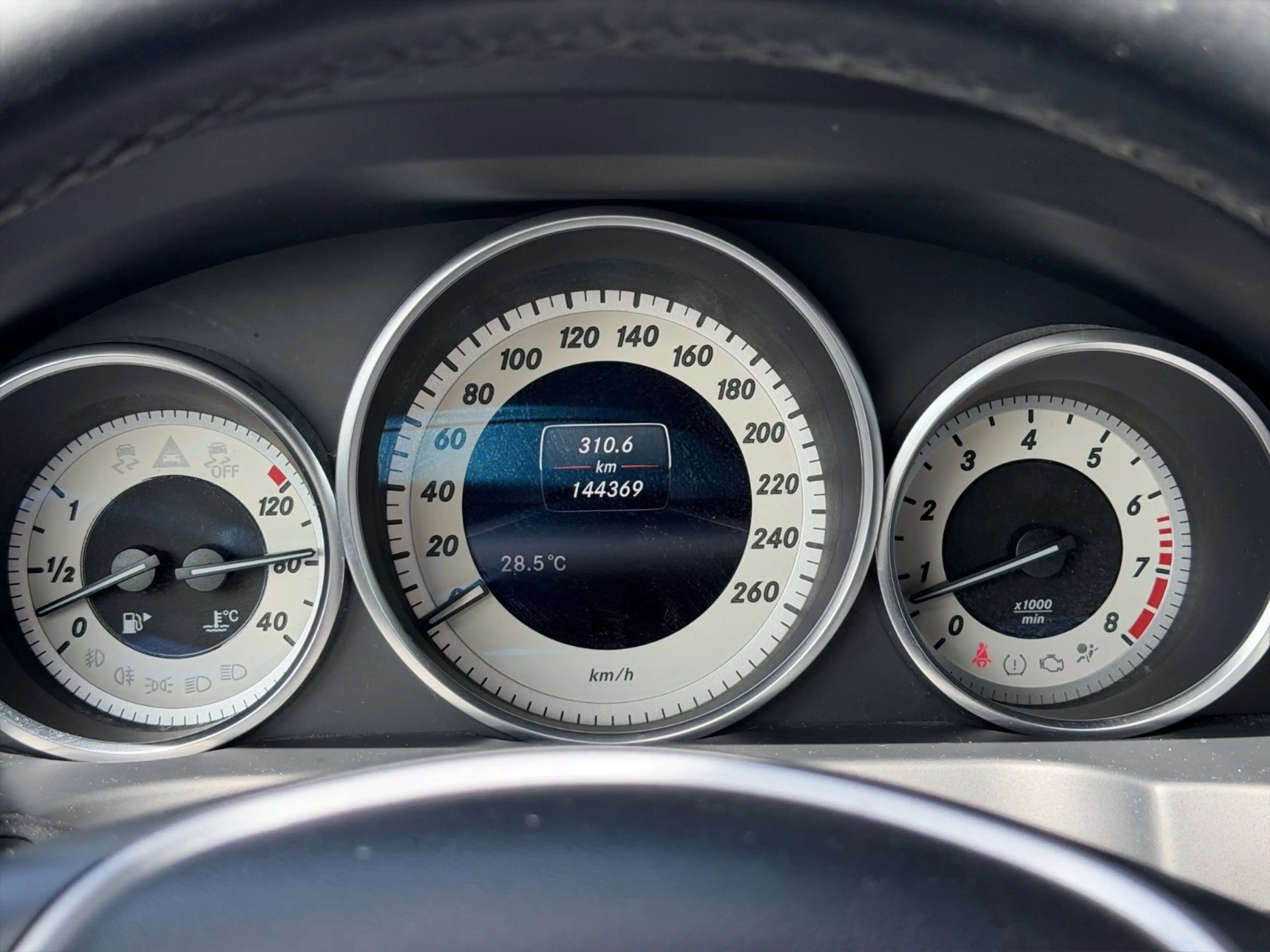 Mercedes-Benz E 200 Coupe *Garantie*Finanzierung* — photo 15