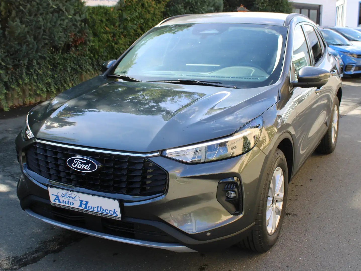 Ford Kuga Titanium/Winter-Paket/Fahrerassistenz-Paket/Navi Grau - 1