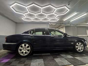 3.0 V6 4x4 Executive