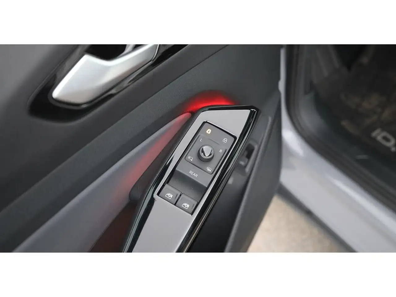 Volkswagen ID.4 Pro Performance 82kWh Aut MATRIX SKY 360-CAM, миниатюра 24