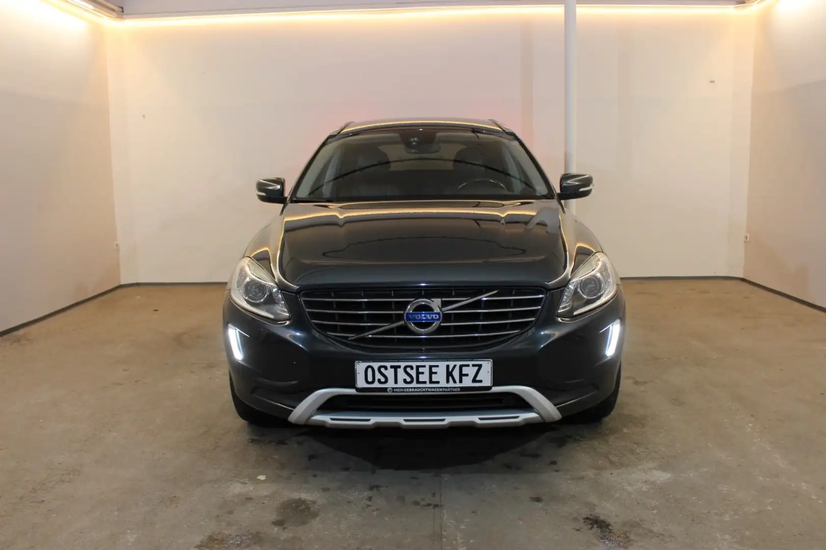 Volvo XC60 D5 Summum AWD Business-Paket PRO Gri - 2