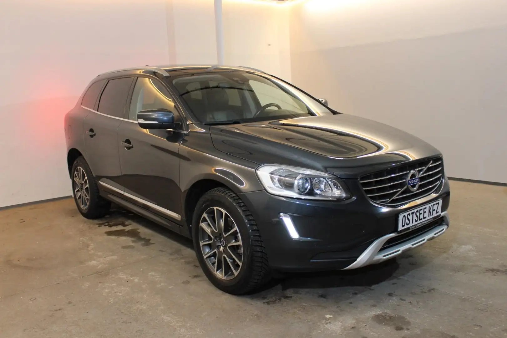 Volvo XC60 D5 Summum AWD Business-Paket PRO Gri - 1