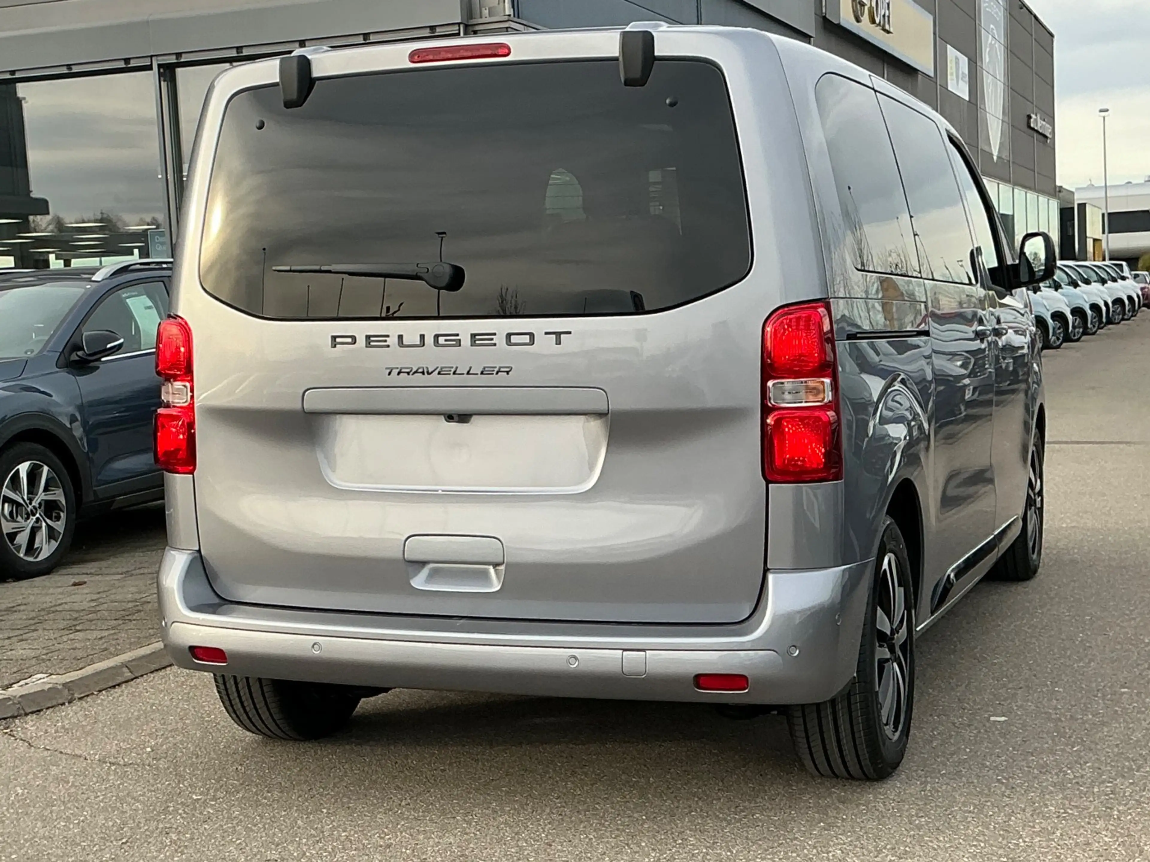 Peugeot Traveller 2.0 BlueHDi 180 L2 Active Klima Paket — photo 5
