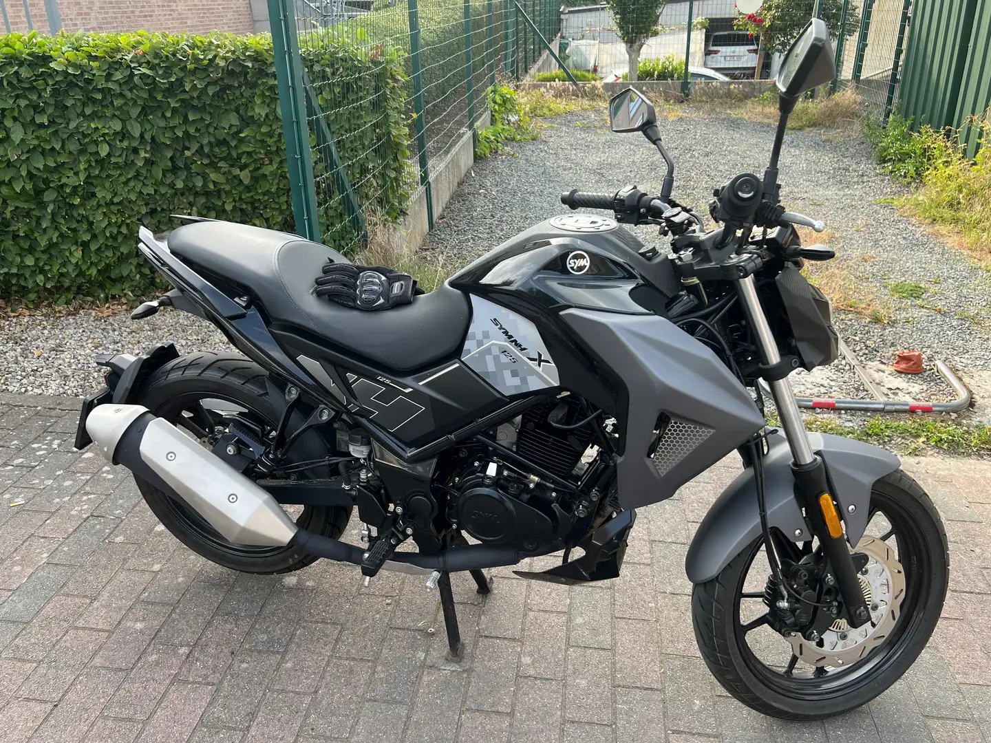 SYM SYMNH X Black - 2