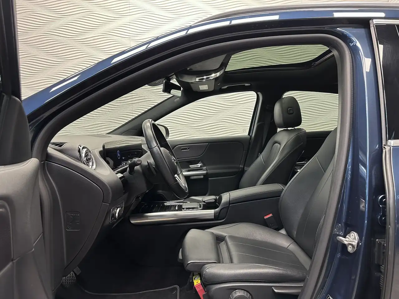 Mercedes-Benz GLA 250e*PHEV*PANO DAK*CAMERA*LED*LAGE BIV!*, миниатюра 21