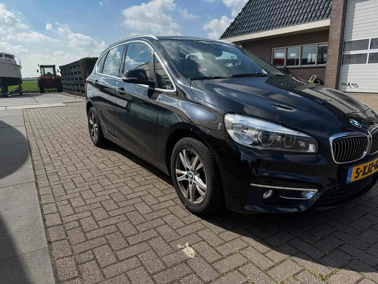 BMW 218 218 High Executive Zwart - 2