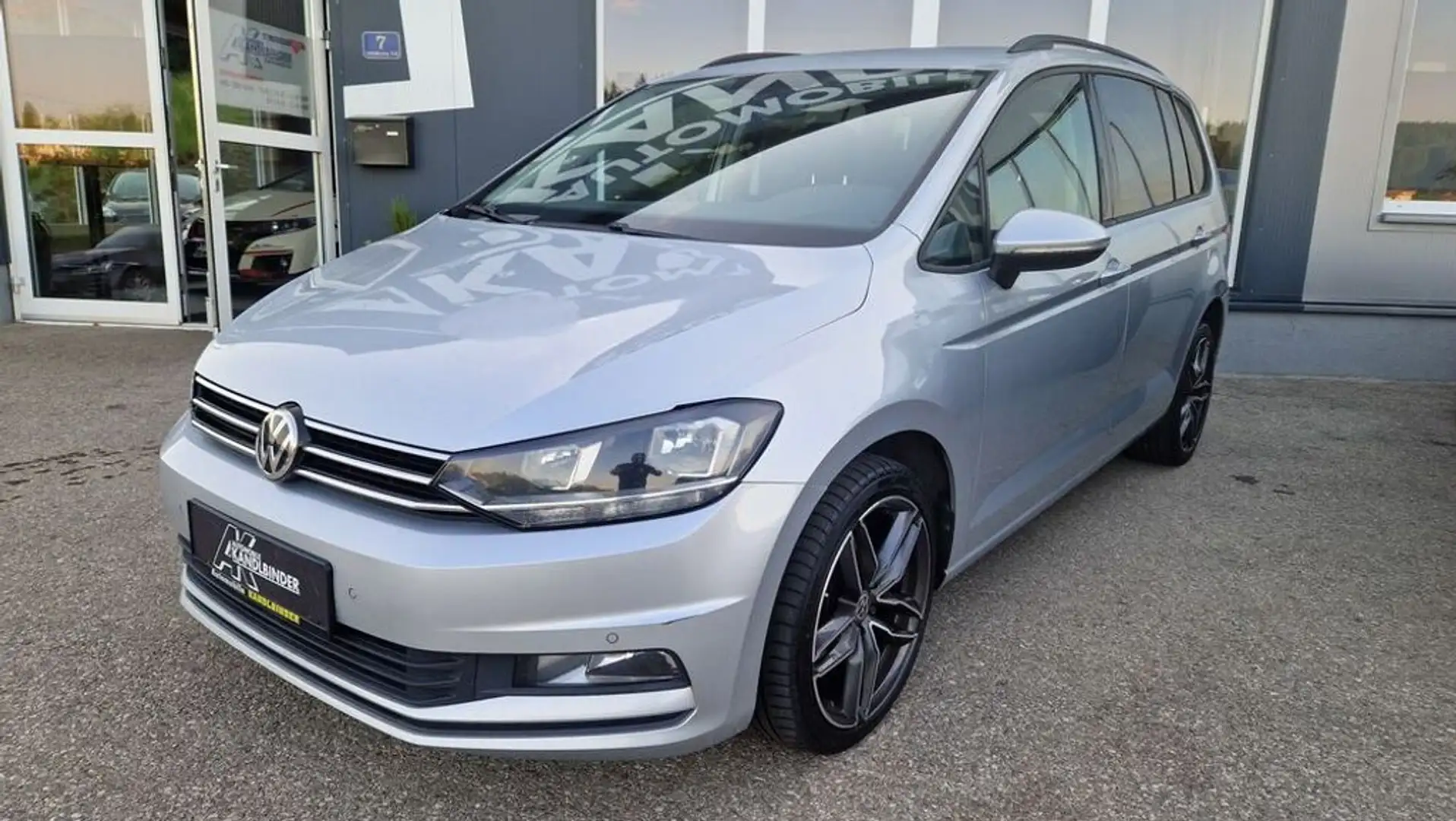 Volkswagen Touran SCR TDI DSG Silber - 1