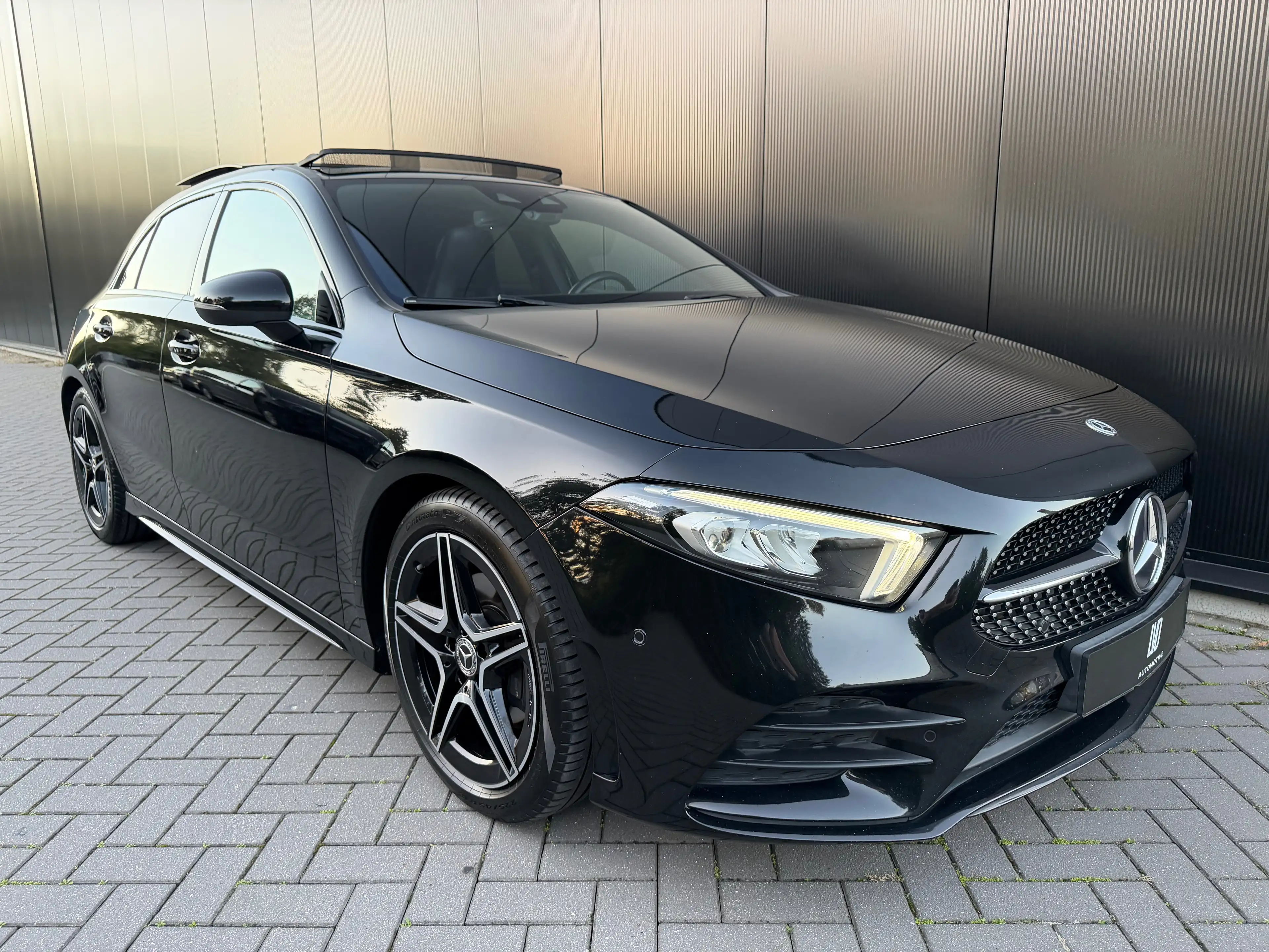 Mercedes-Benz A 200 A-Klasse AMG NIGHT PANO SFEER LEDER WIDESCREEN — photo 8