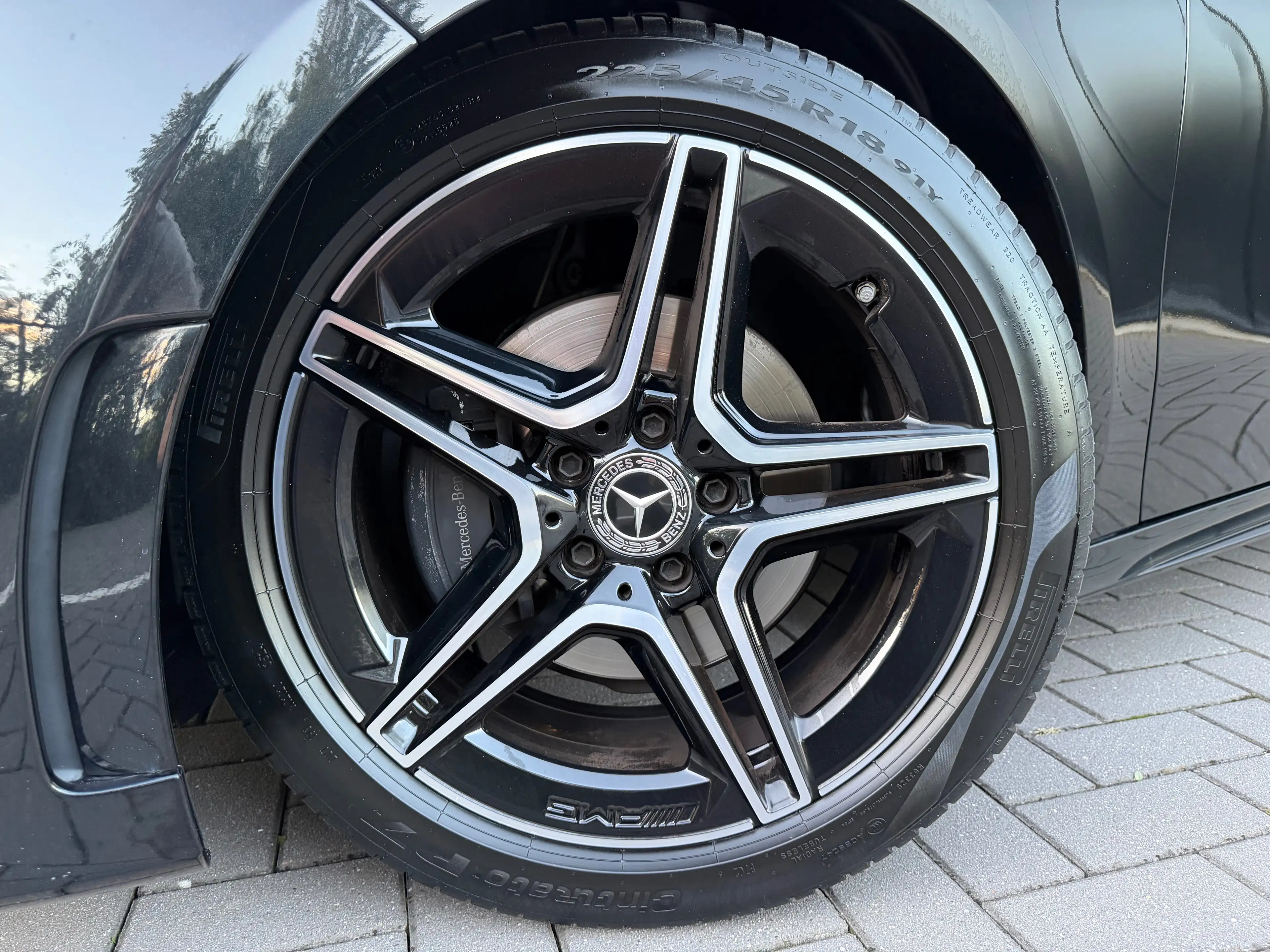 Mercedes-Benz A 200 A-Klasse AMG NIGHT PANO SFEER LEDER WIDESCREEN — photo 6
