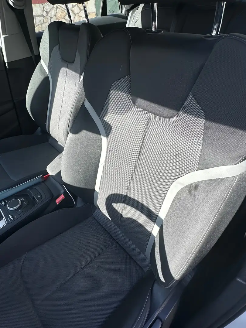 Audi Q2 Q2 30 TDI S-TRONIC ADMIRED Білий - 2