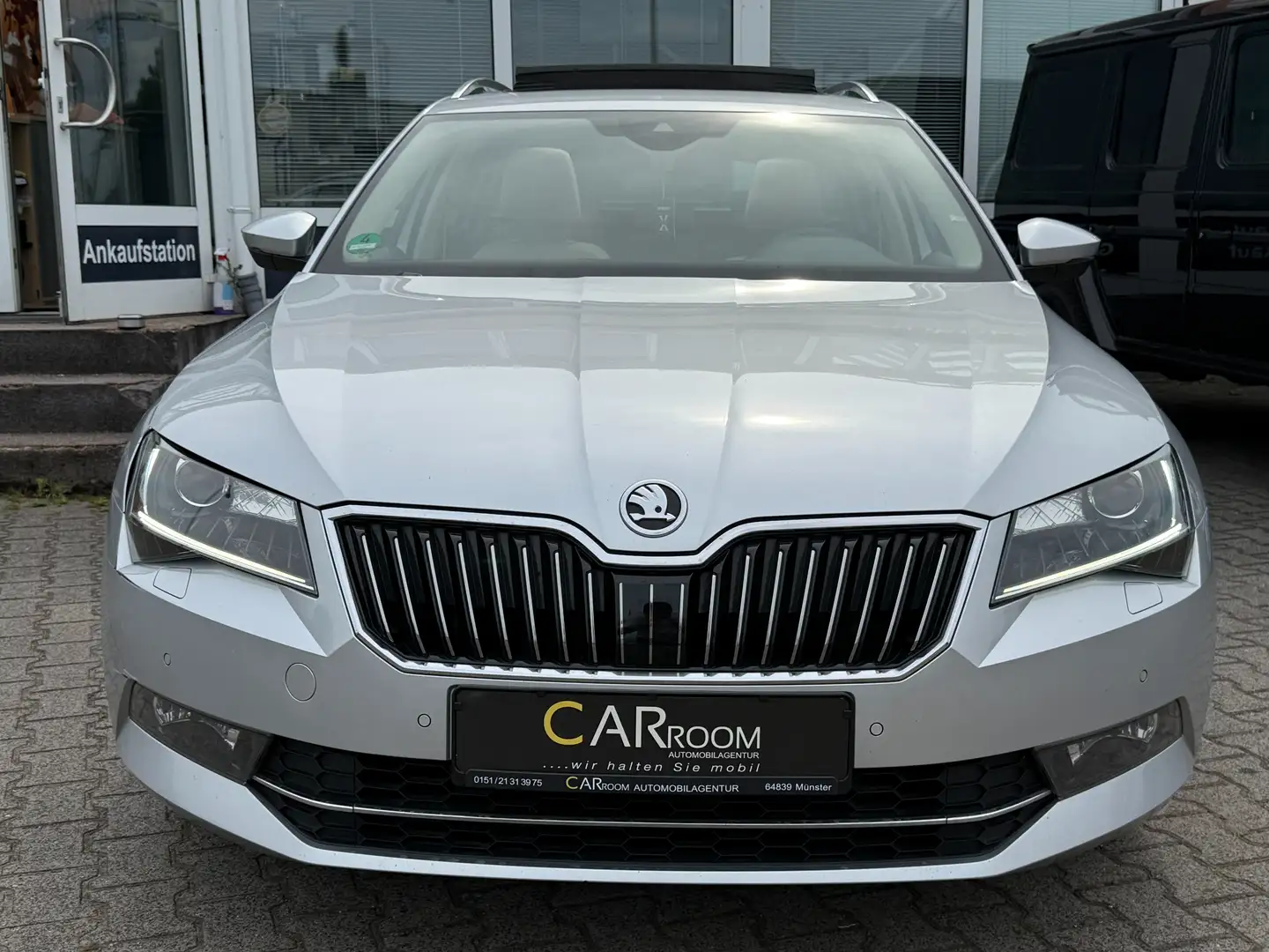Skoda Superb Style 4x4Pano*PDC*Ahk.*TÜV NEU* Gris - 2