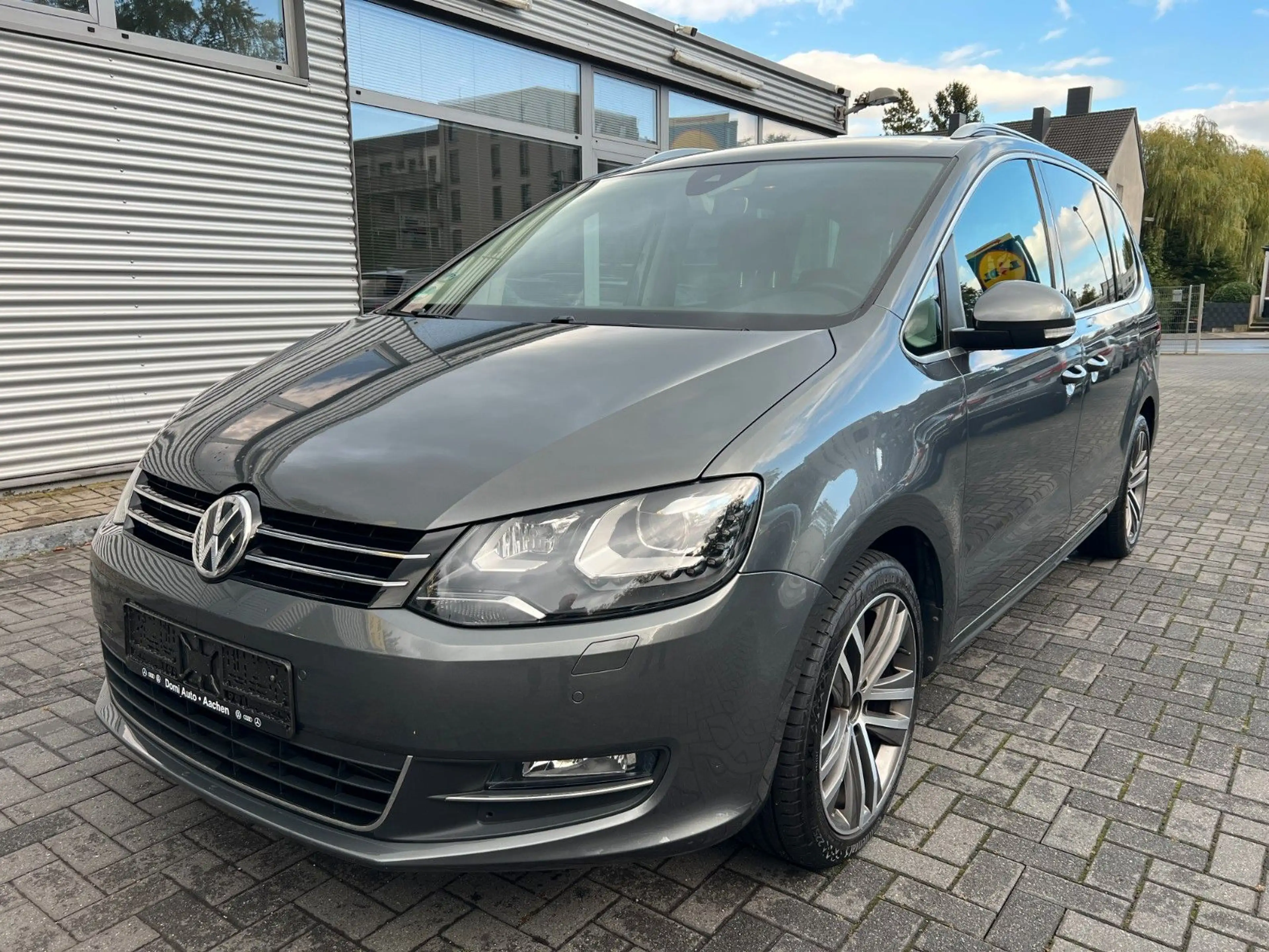 Volkswagen Sharan Highline/ 7 Sitzer/Leder/Kamera