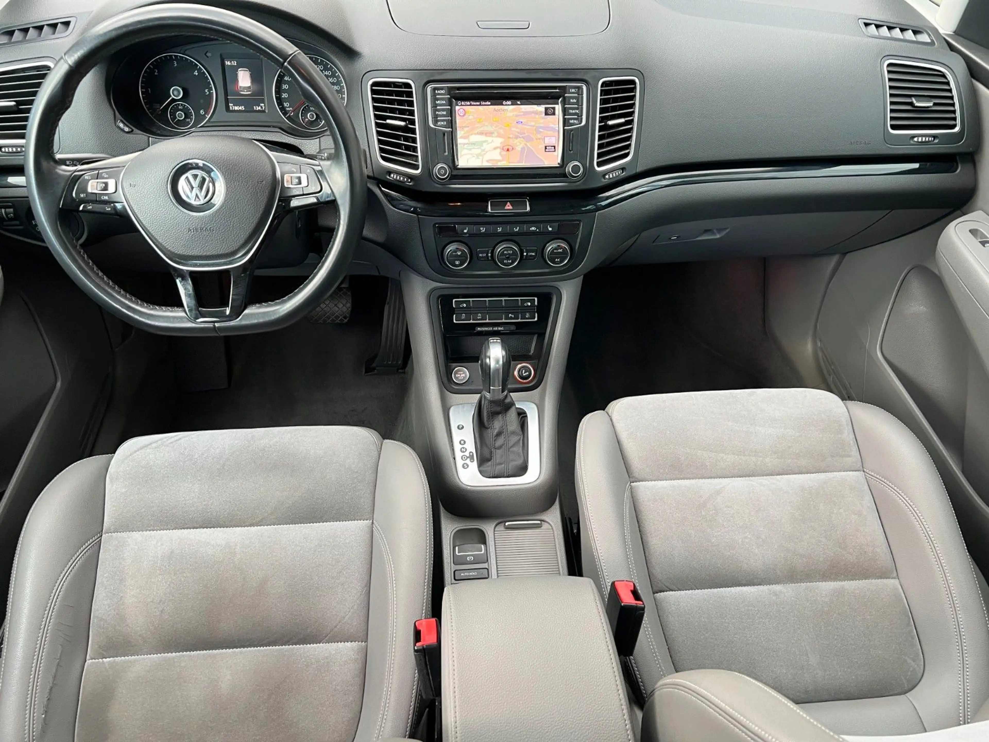 Volkswagen Sharan Highline/ 7 Sitzer/Leder/Kamera — photo 9
