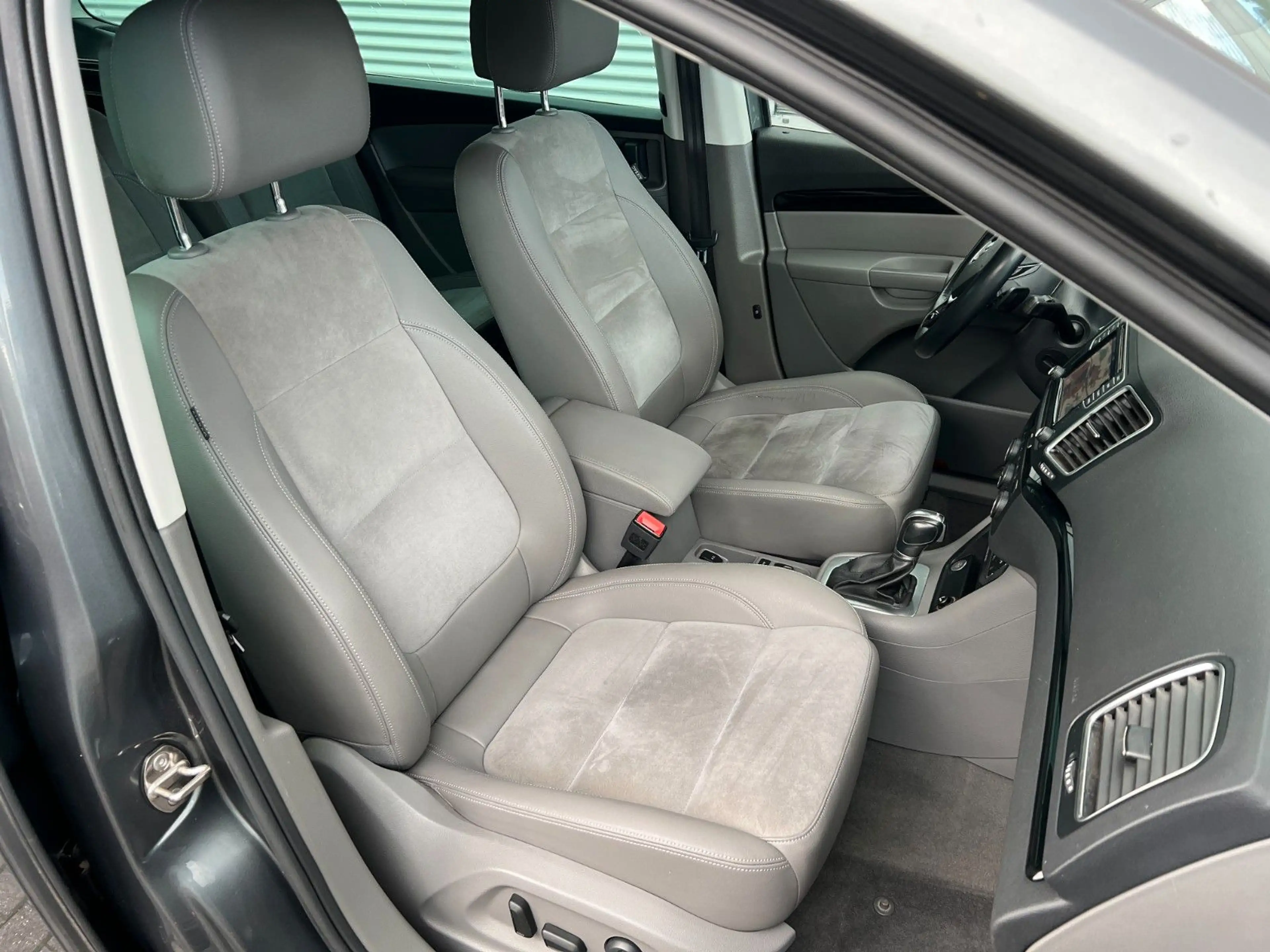 Volkswagen Sharan Highline/ 7 Sitzer/Leder/Kamera — photo 14