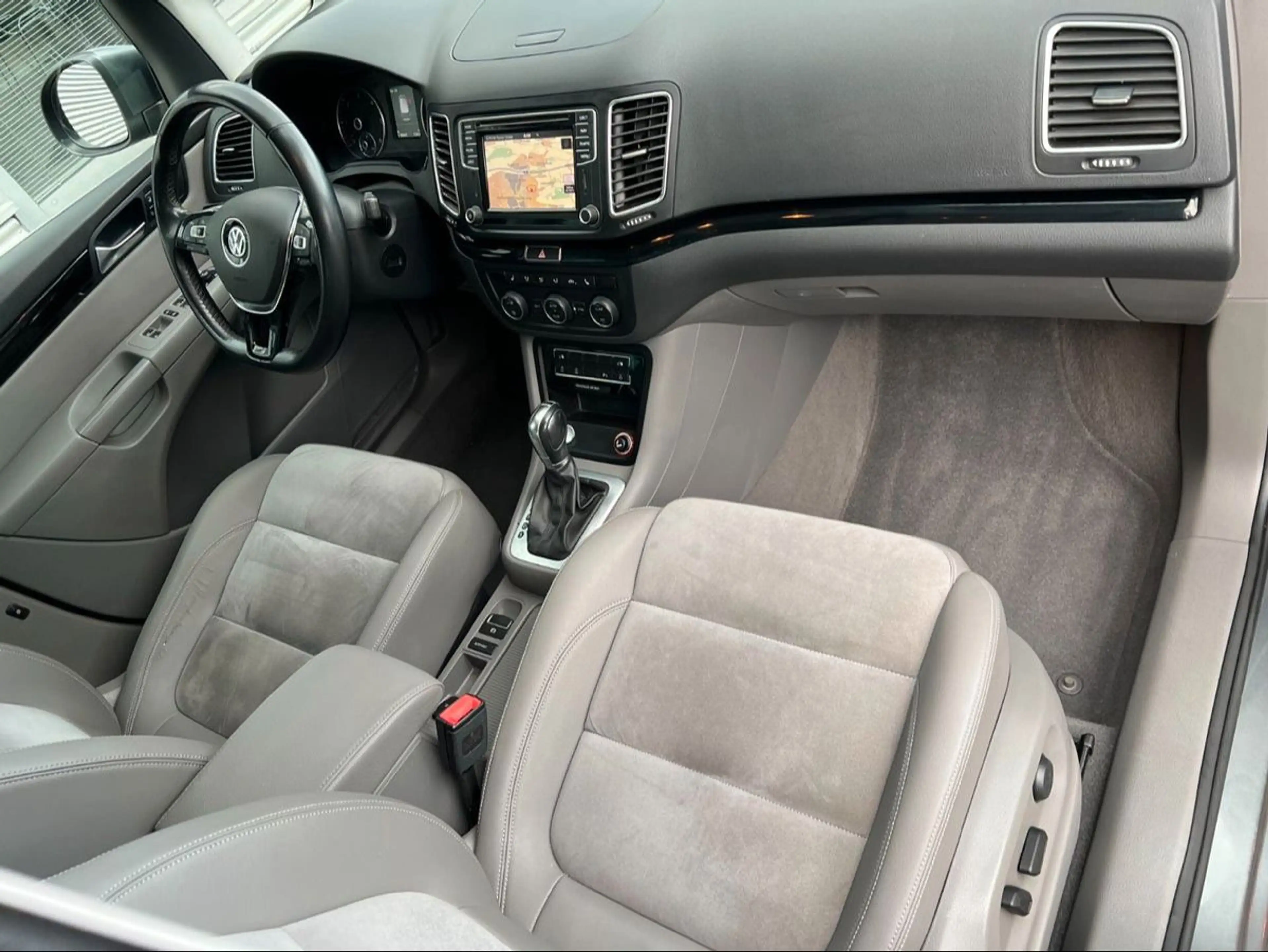 Volkswagen Sharan Highline/ 7 Sitzer/Leder/Kamera — photo 13