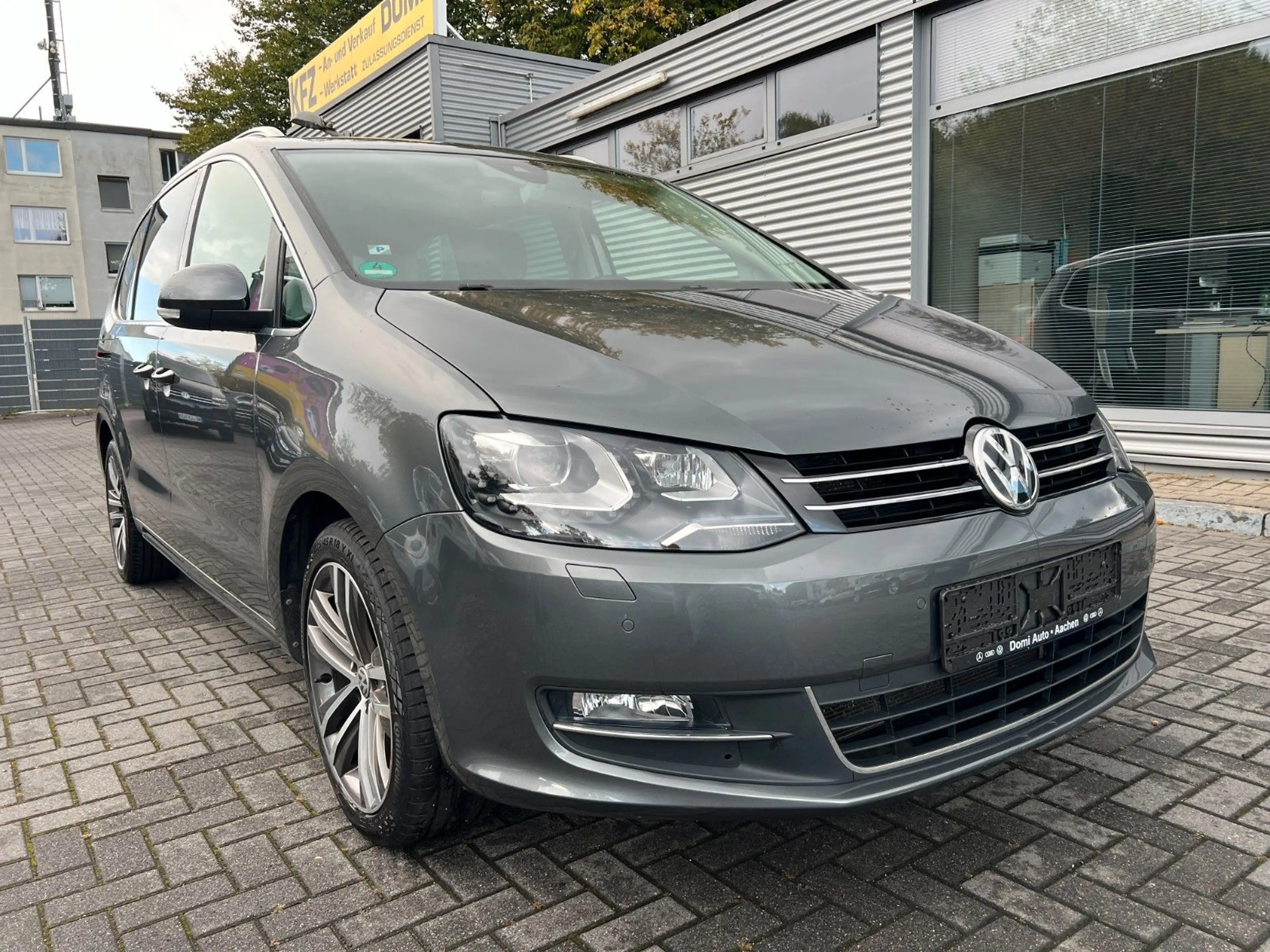 Volkswagen Sharan Highline/ 7 Sitzer/Leder/Kamera — photo 3