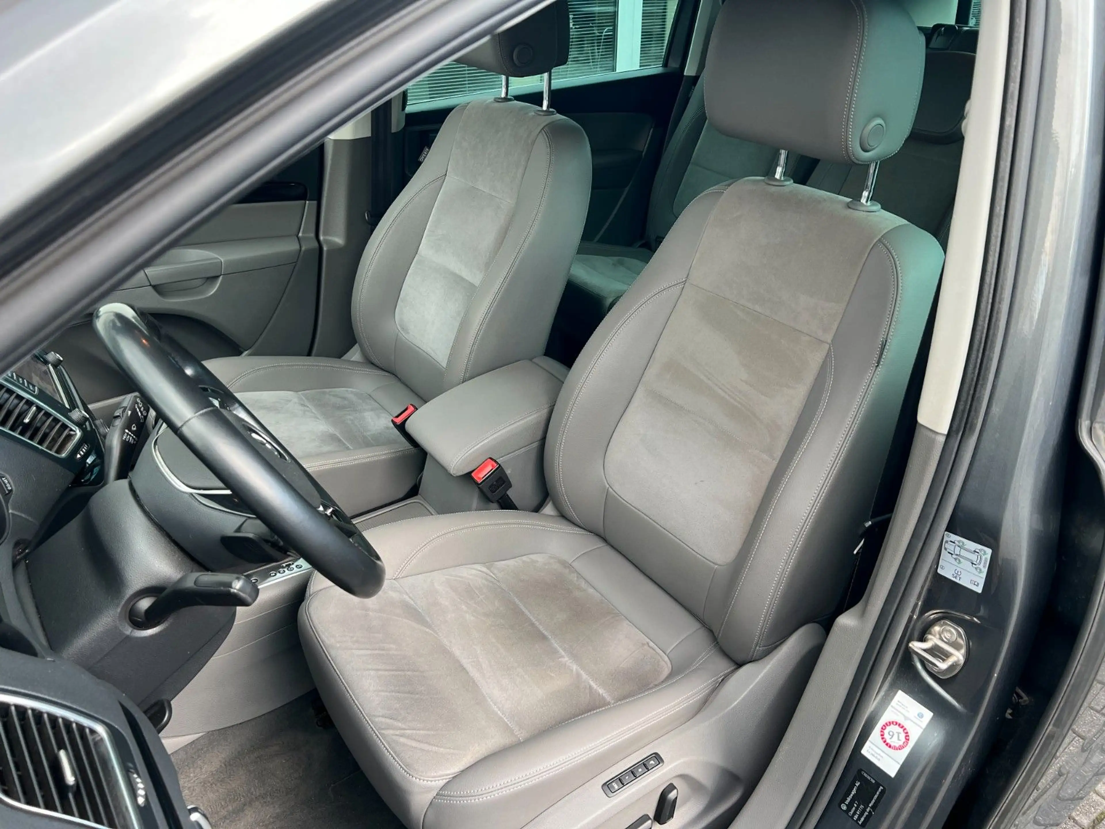 Volkswagen Sharan Highline/ 7 Sitzer/Leder/Kamera — photo 11