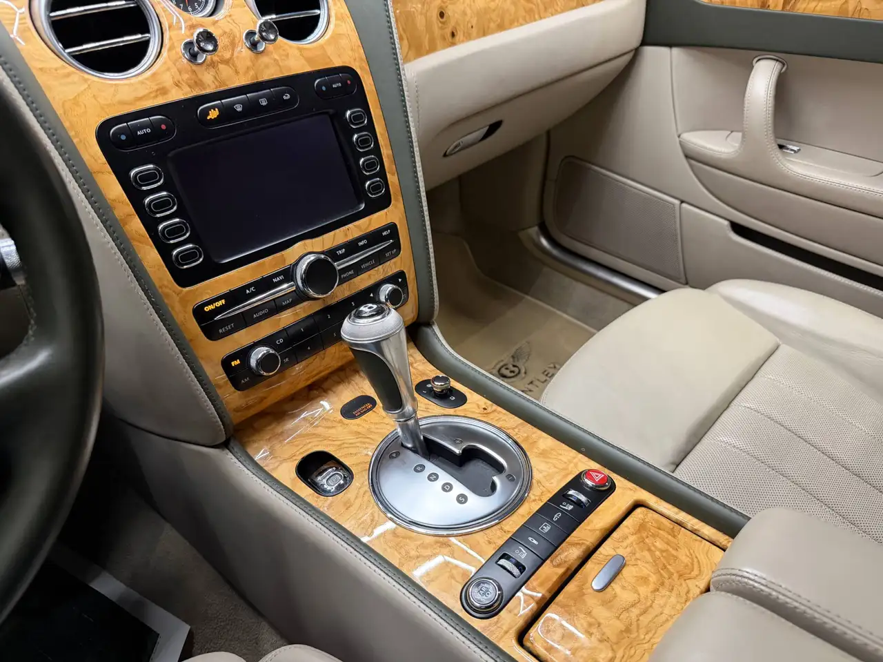 Bentley Flying Spur fotografie Bentley Flying Spur