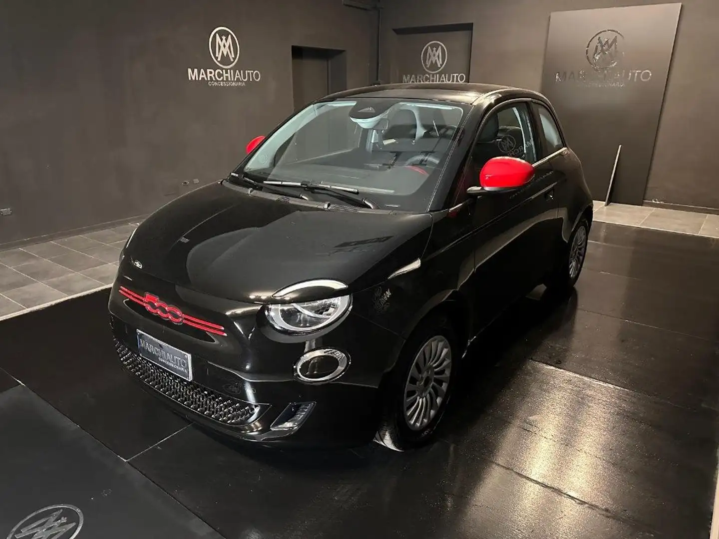 Fiat 500e Red Berlina 23,65 kWh Fekete - 1