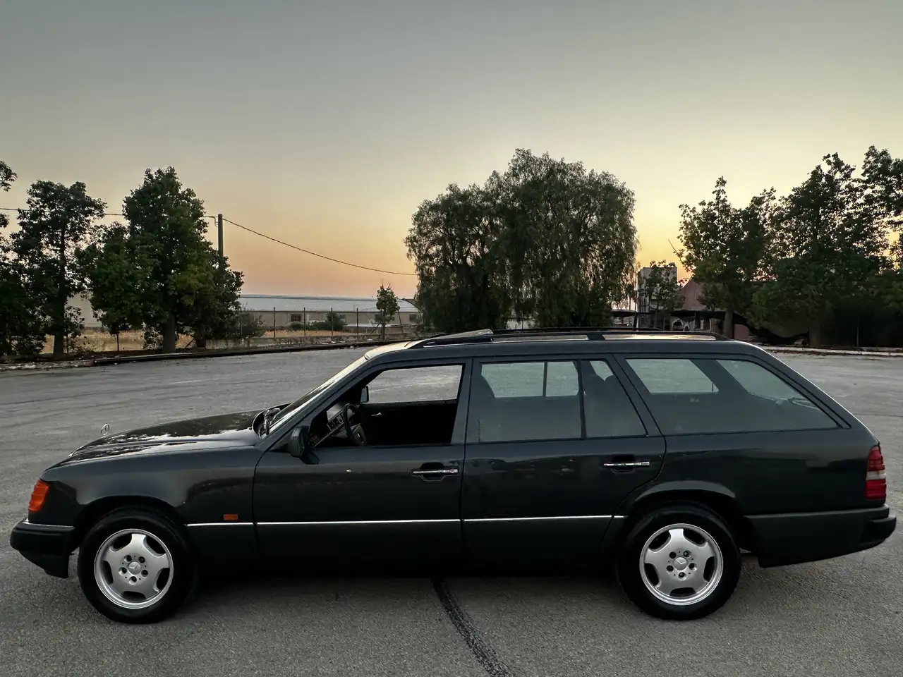 Mercedes-Benz E 200 200TE, foto 2