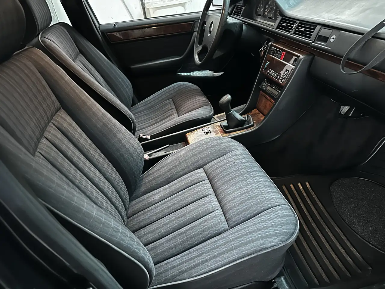 Mercedes-Benz E 200 200TE, foto 12