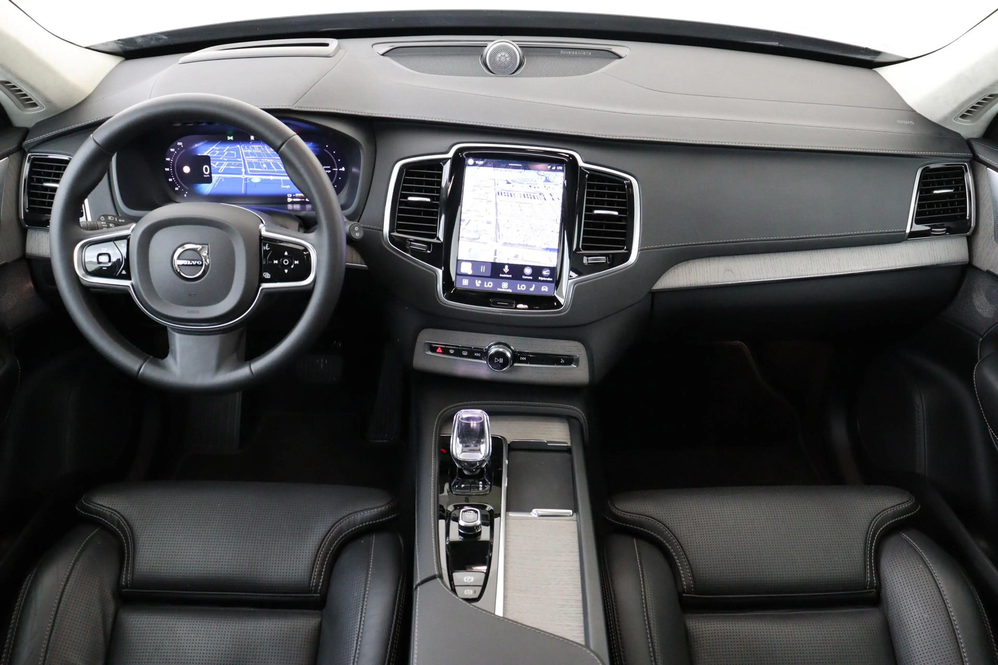 Volvo XC90 T8 PLUG-IN HYBRID AWD ULTRA DARK *FULL OPTIONS!* - — photo 4