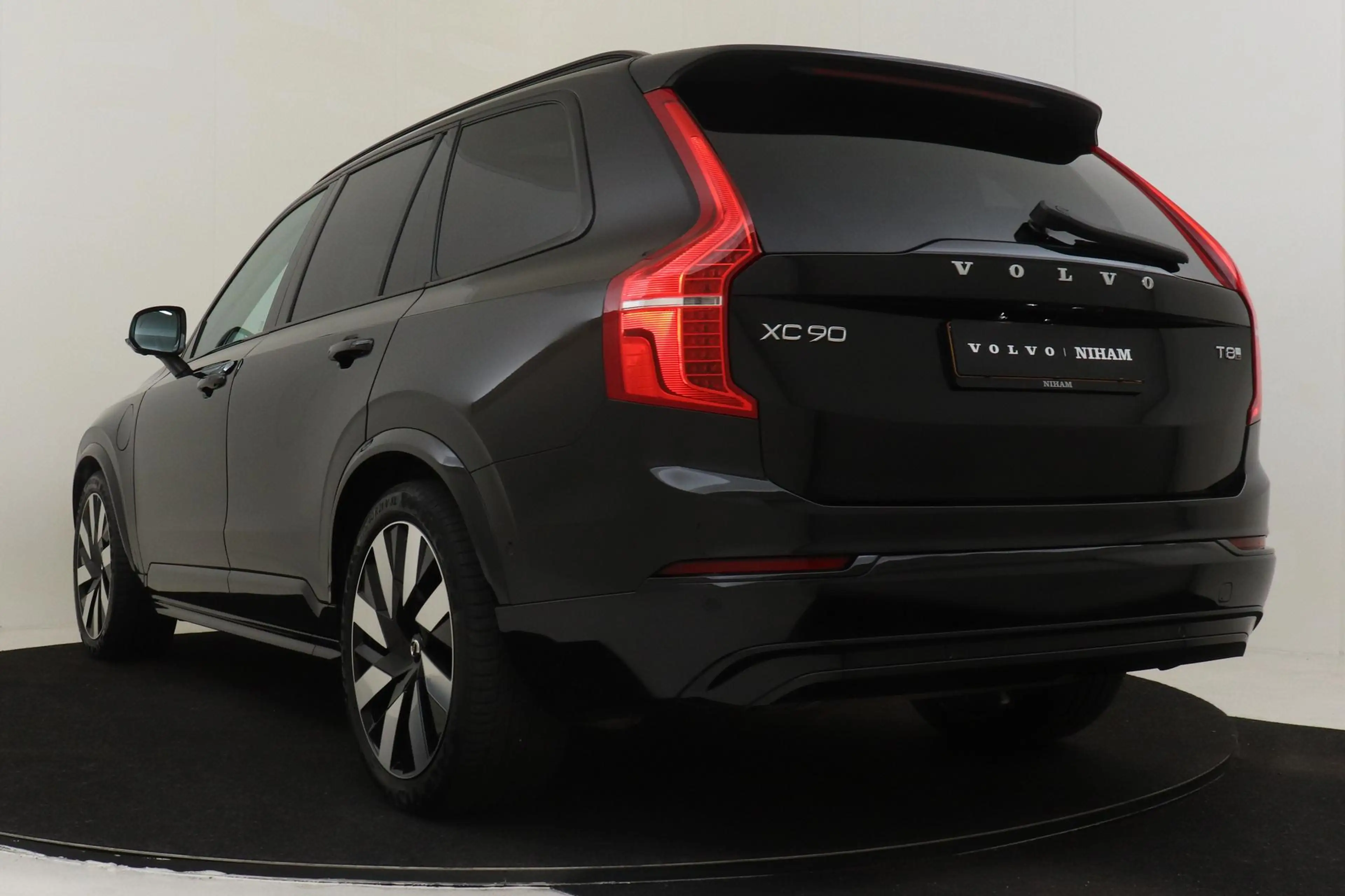 Volvo XC90 T8 PLUG-IN HYBRID AWD ULTRA DARK *FULL OPTIONS!* - — photo 5