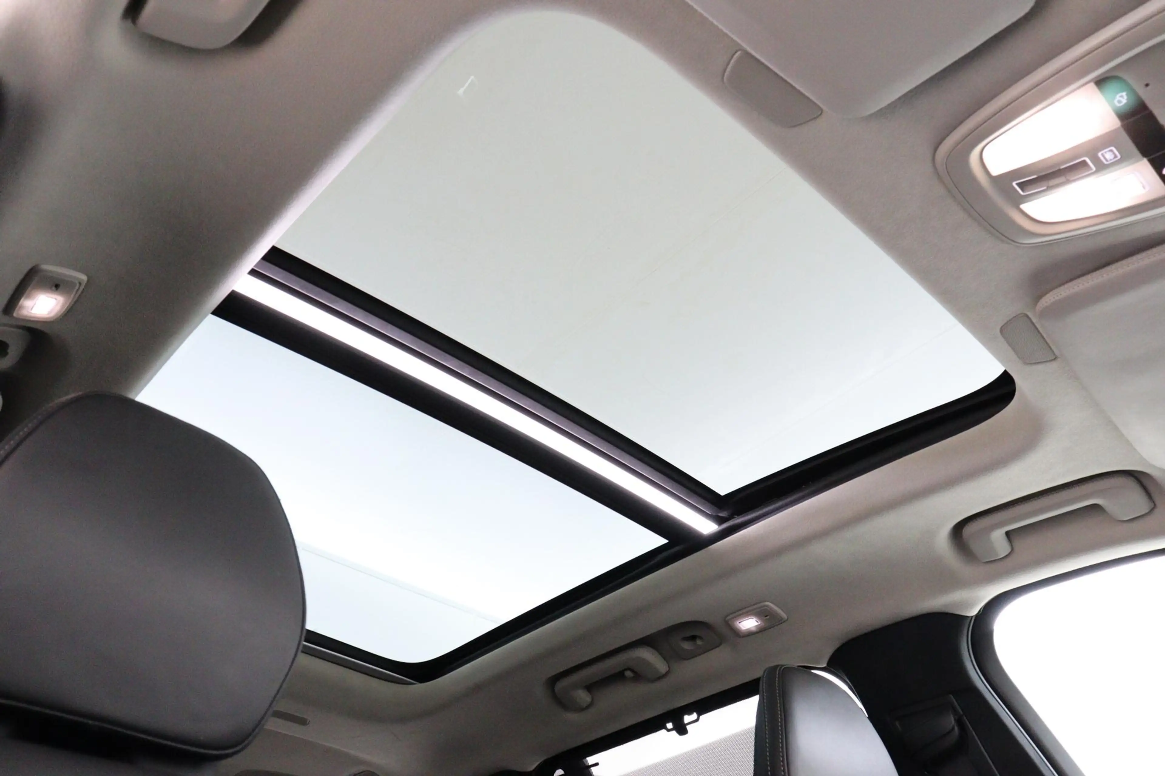 Volvo XC90 T8 PLUG-IN HYBRID AWD ULTRA DARK *FULL OPTIONS!* - — photo 10