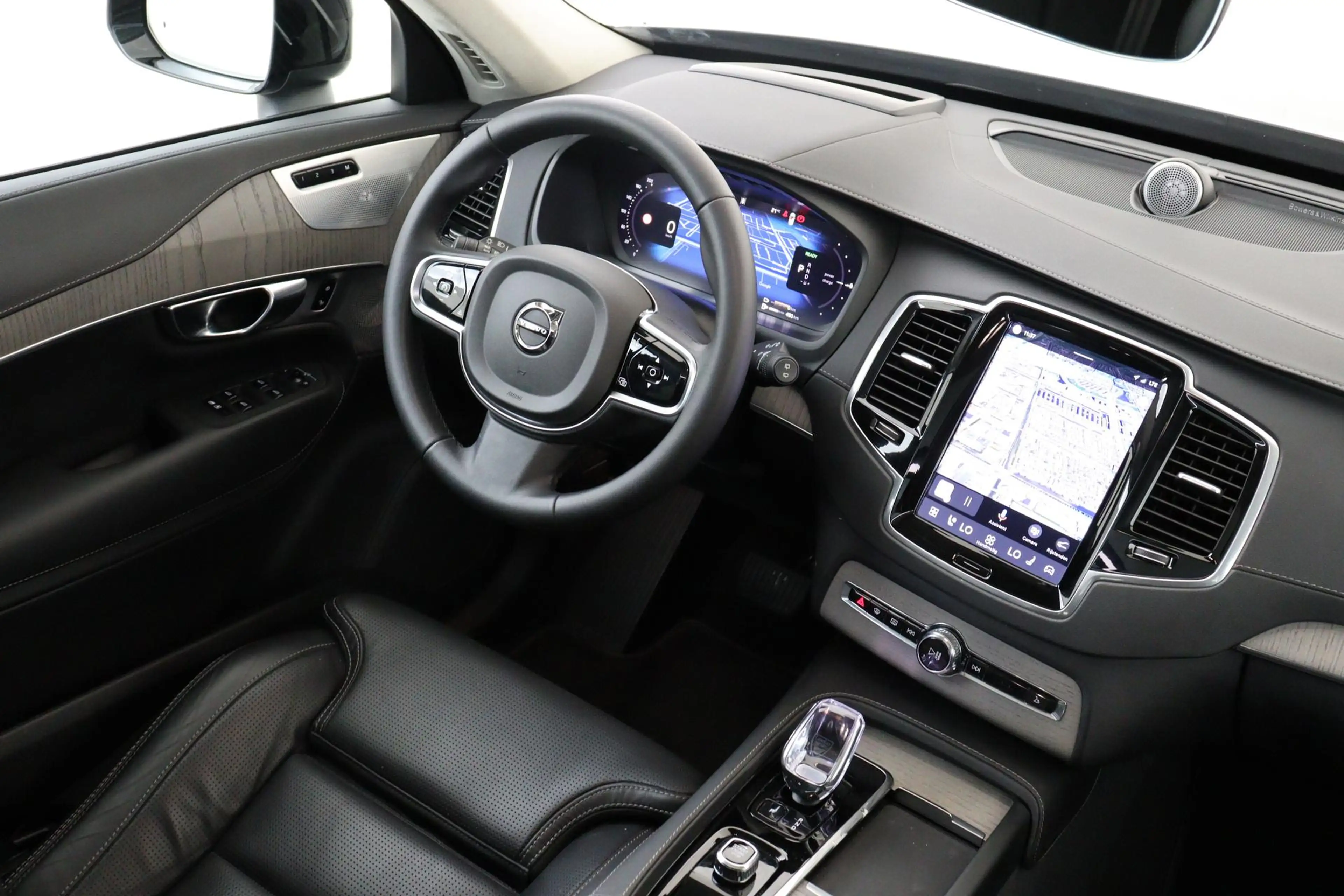 Volvo XC90 T8 PLUG-IN HYBRID AWD ULTRA DARK *FULL OPTIONS!* - — photo 6