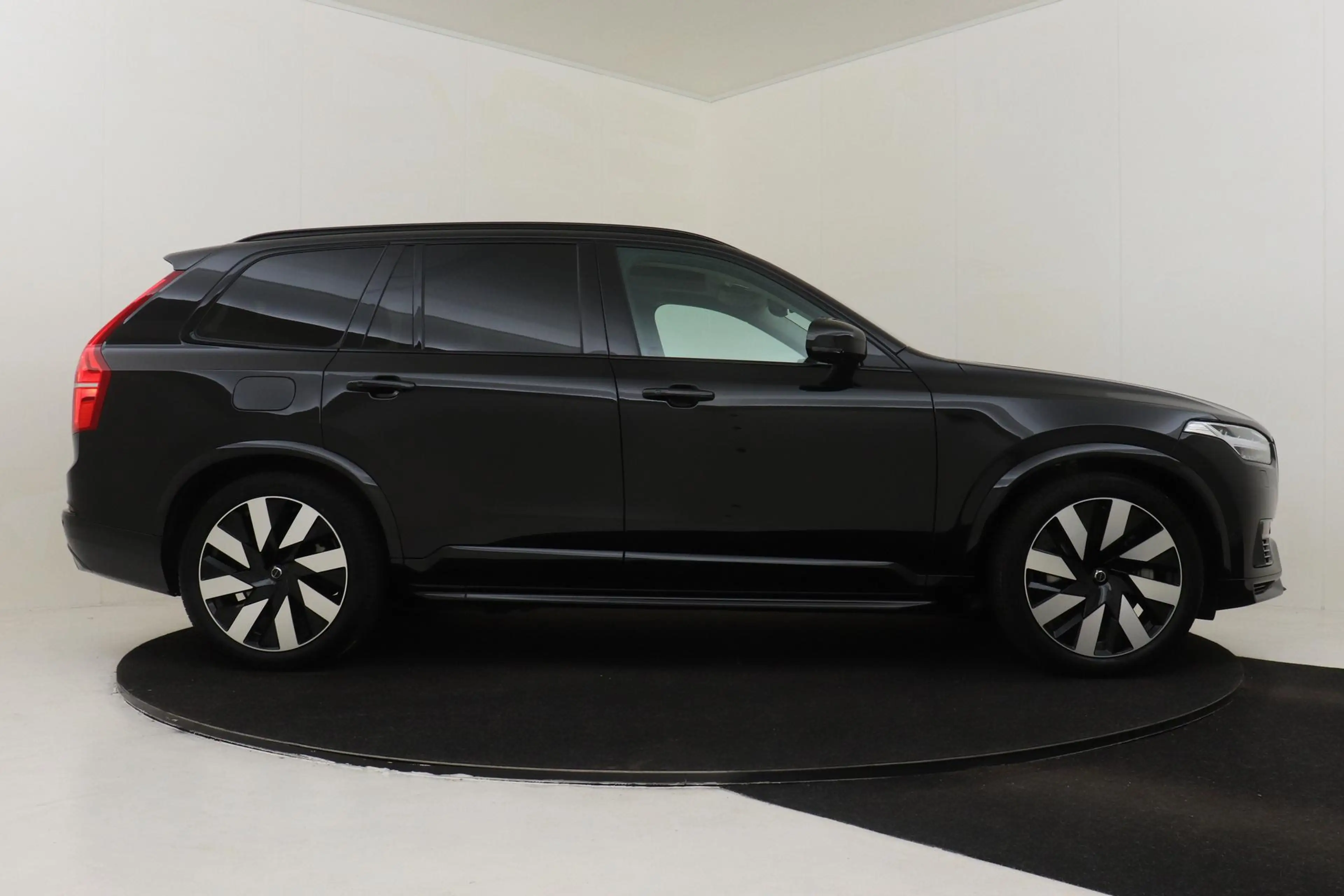 Volvo XC90 T8 PLUG-IN HYBRID AWD ULTRA DARK *FULL OPTIONS!* - — photo 13