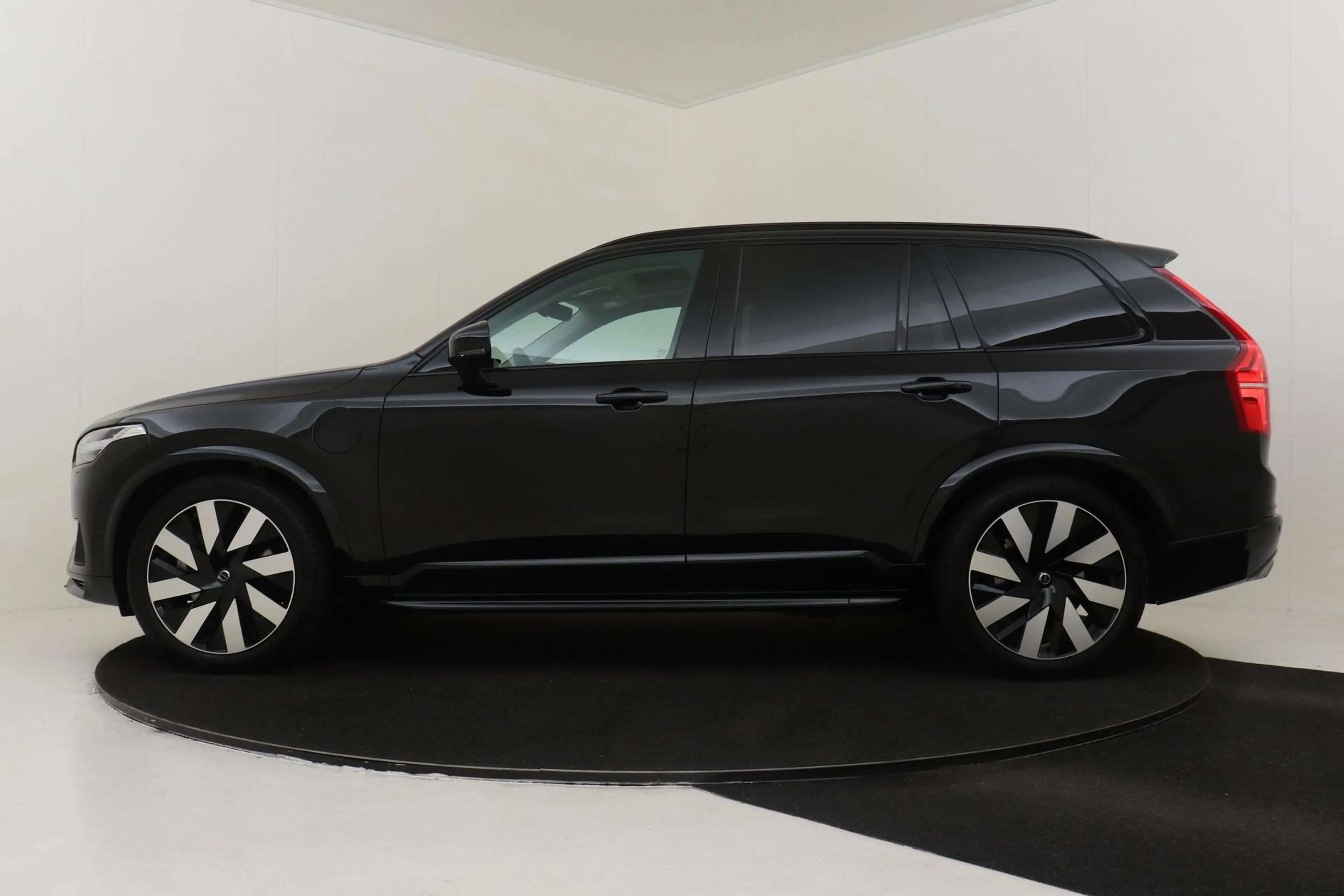 Volvo XC90 T8 PLUG-IN HYBRID AWD ULTRA DARK *FULL OPTIONS!* - — photo 7