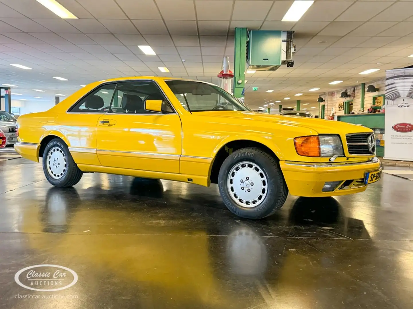 Mercedes-Benz 560 - ONLINE AUCTION Galben - 1