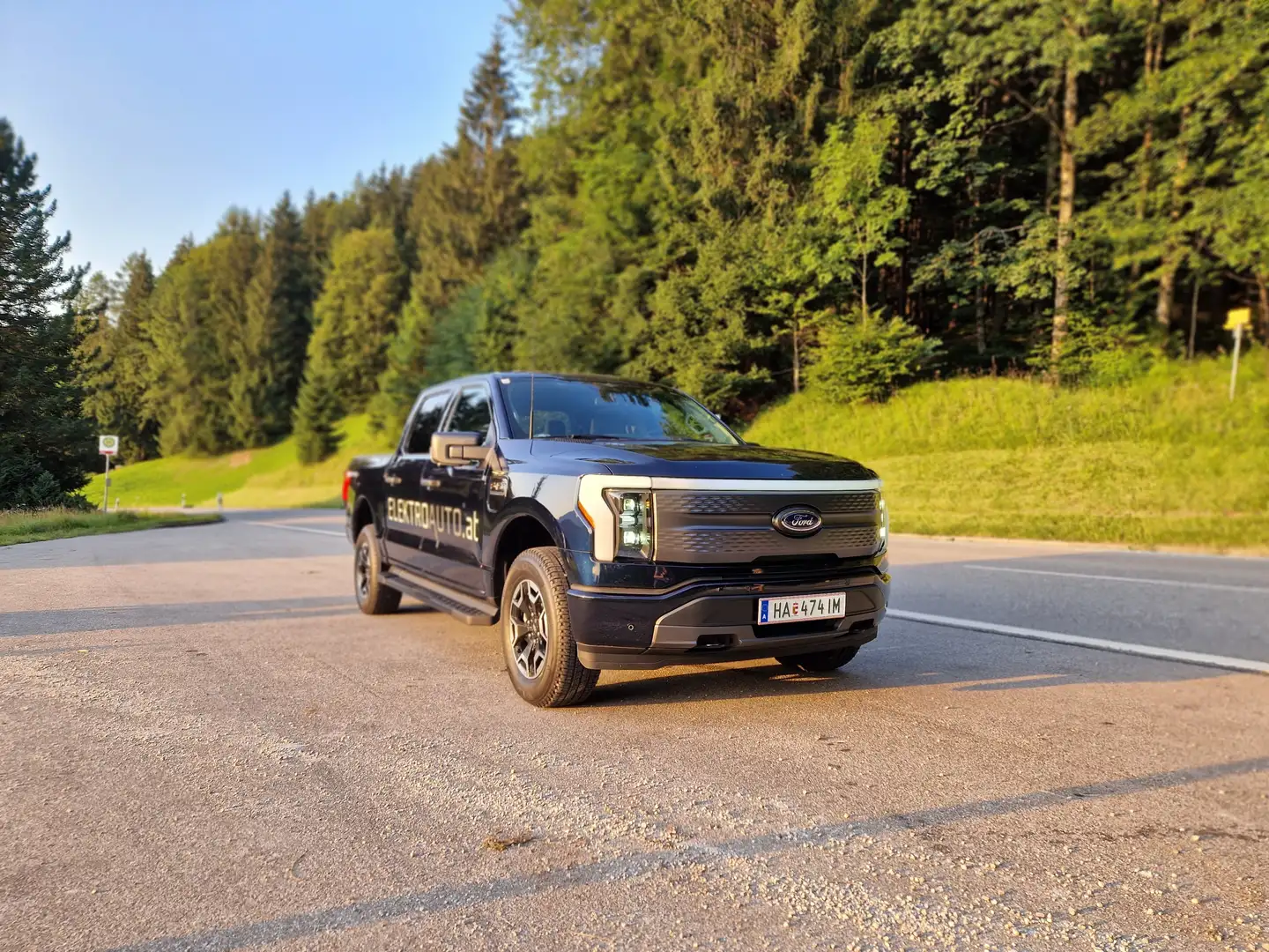 Ford F 150 Lightning 98kWh XLT: AT-Zulassung, 0% Finanzierung Blau - 2