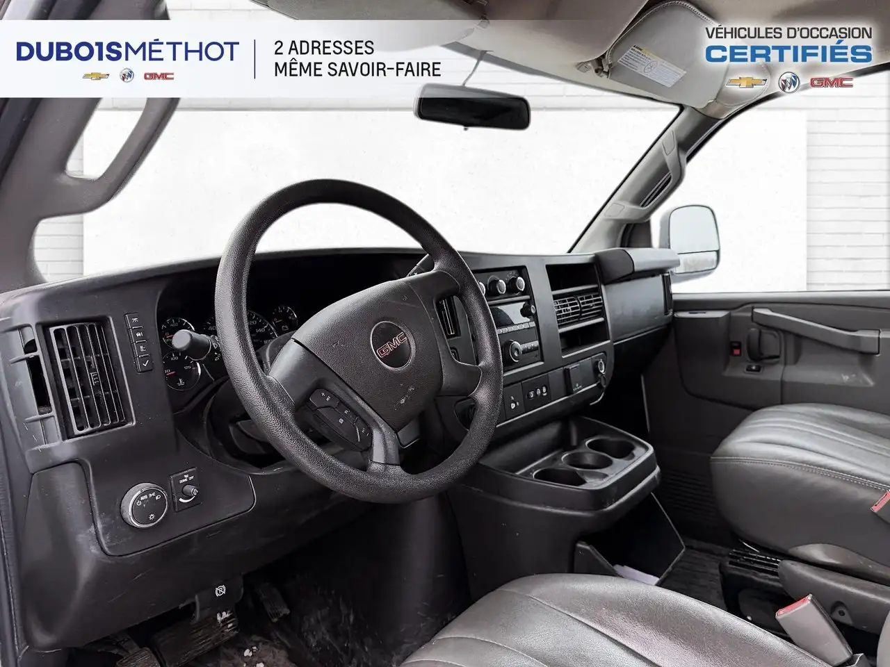 GMC Savana снимка GMC Savana