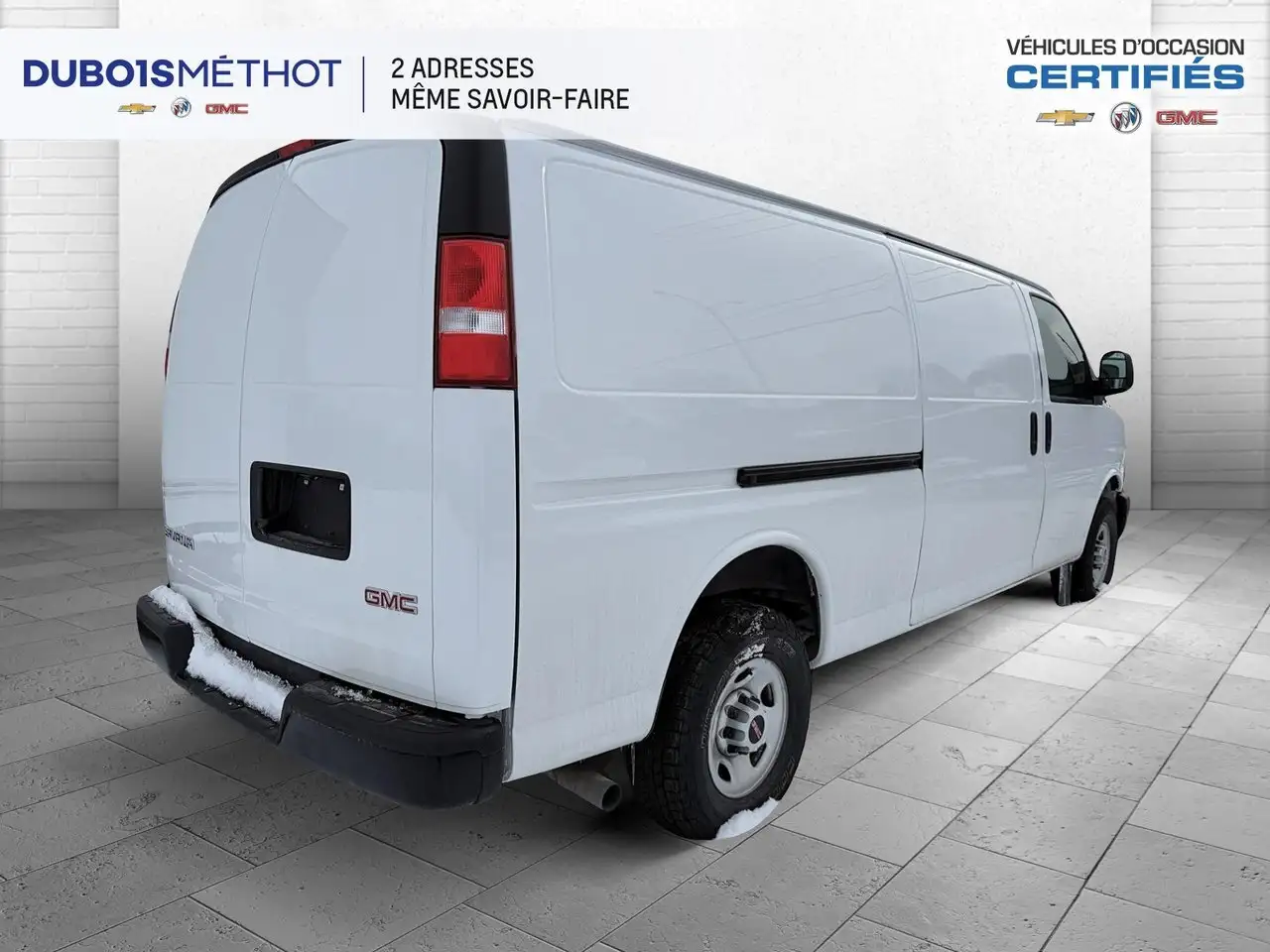 GMC Savana снимка GMC Savana