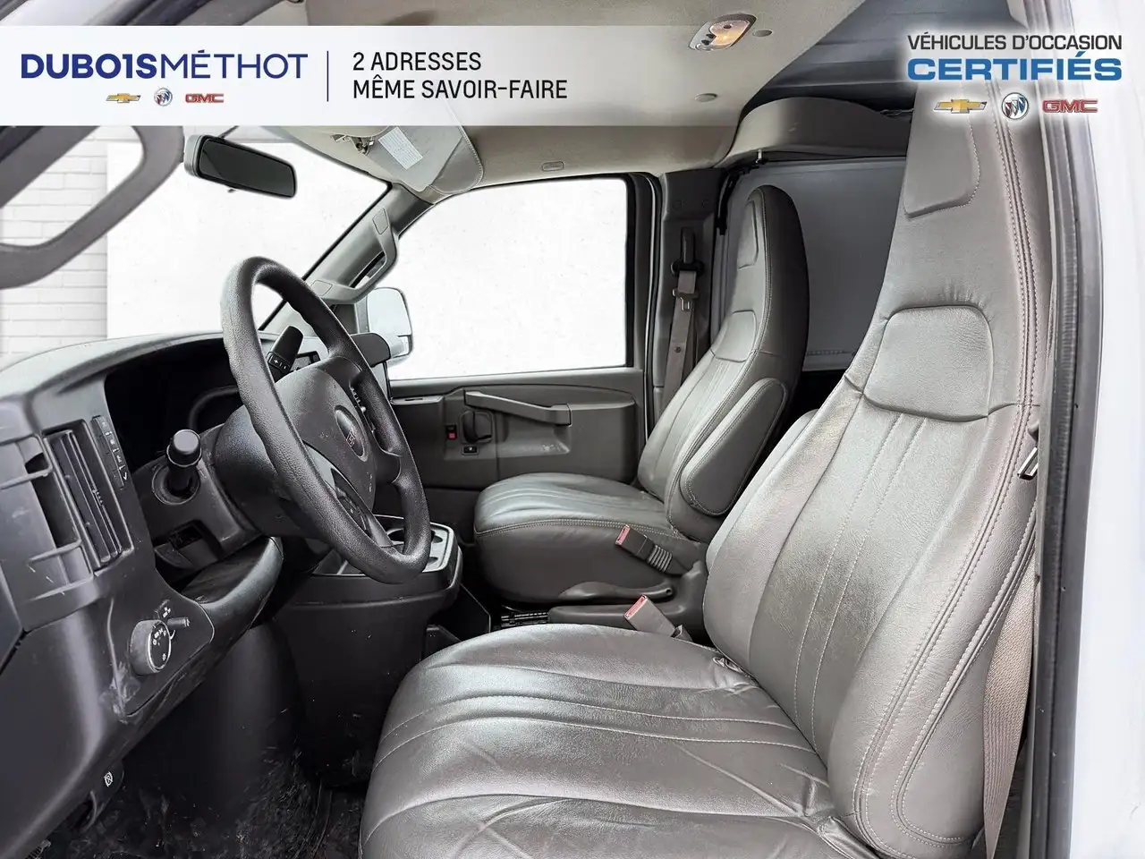GMC Savana снимка GMC Savana