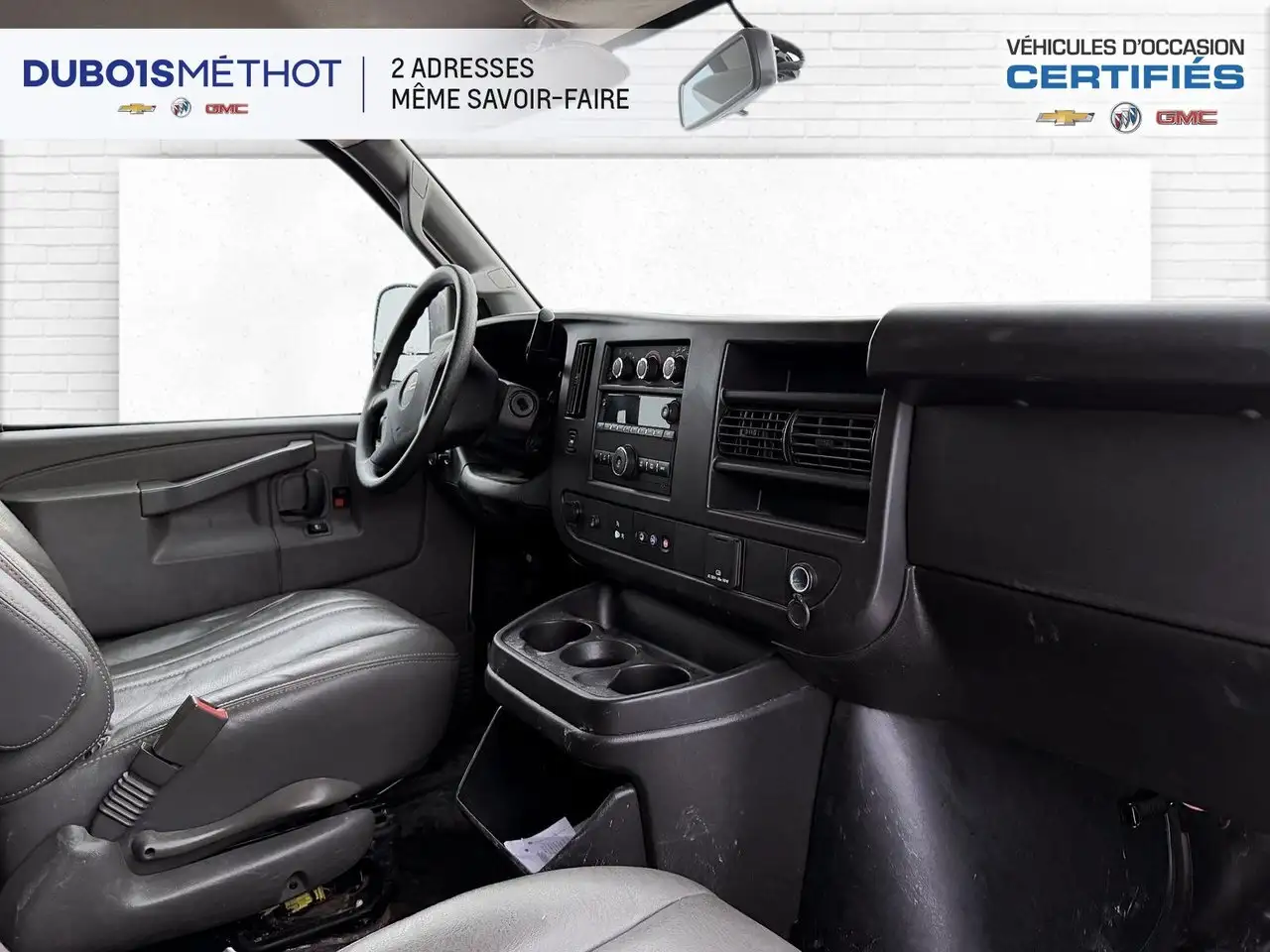 GMC Savana снимка GMC Savana