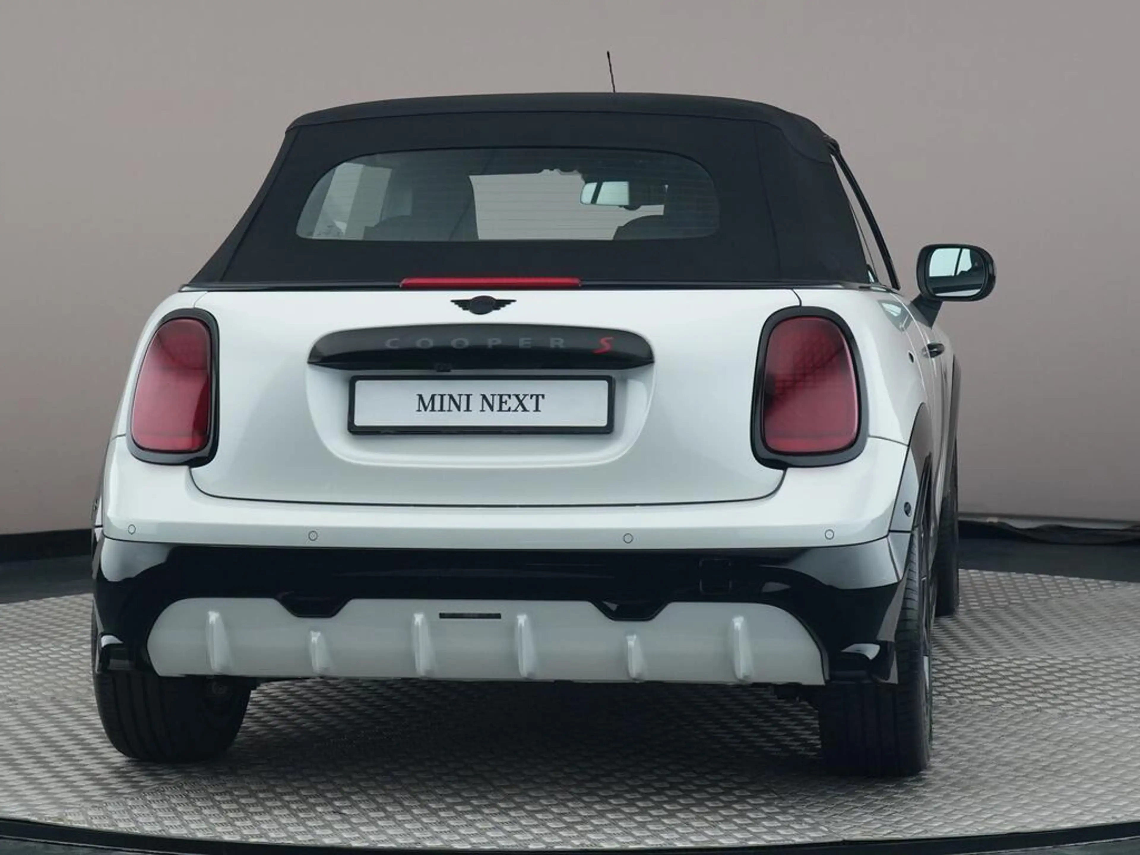 MINI Cooper S Cabrio 2.0 John Cooper Works M — photo 9