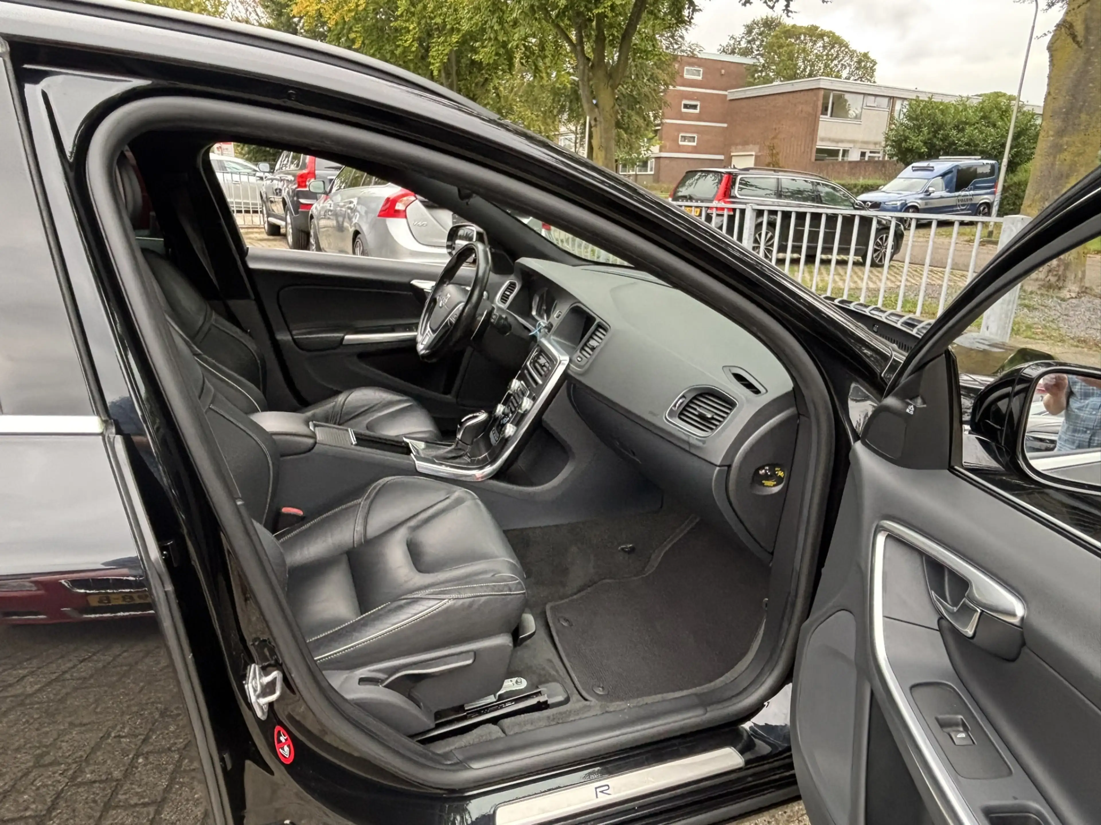 Volvo V60 3.0 T6 330pk AWD R-Design Polestar Keyless Standka — photo 11
