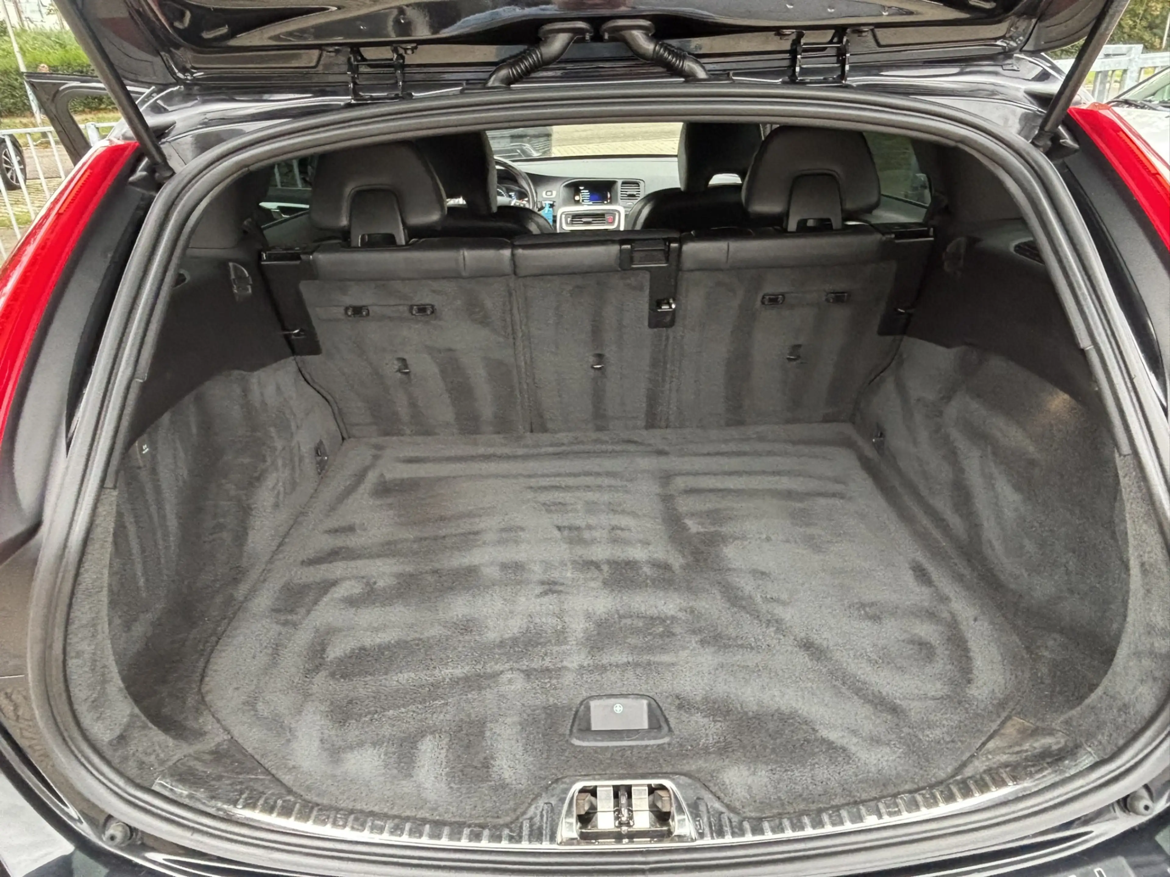 Volvo V60 3.0 T6 330pk AWD R-Design Polestar Keyless Standka — photo 21