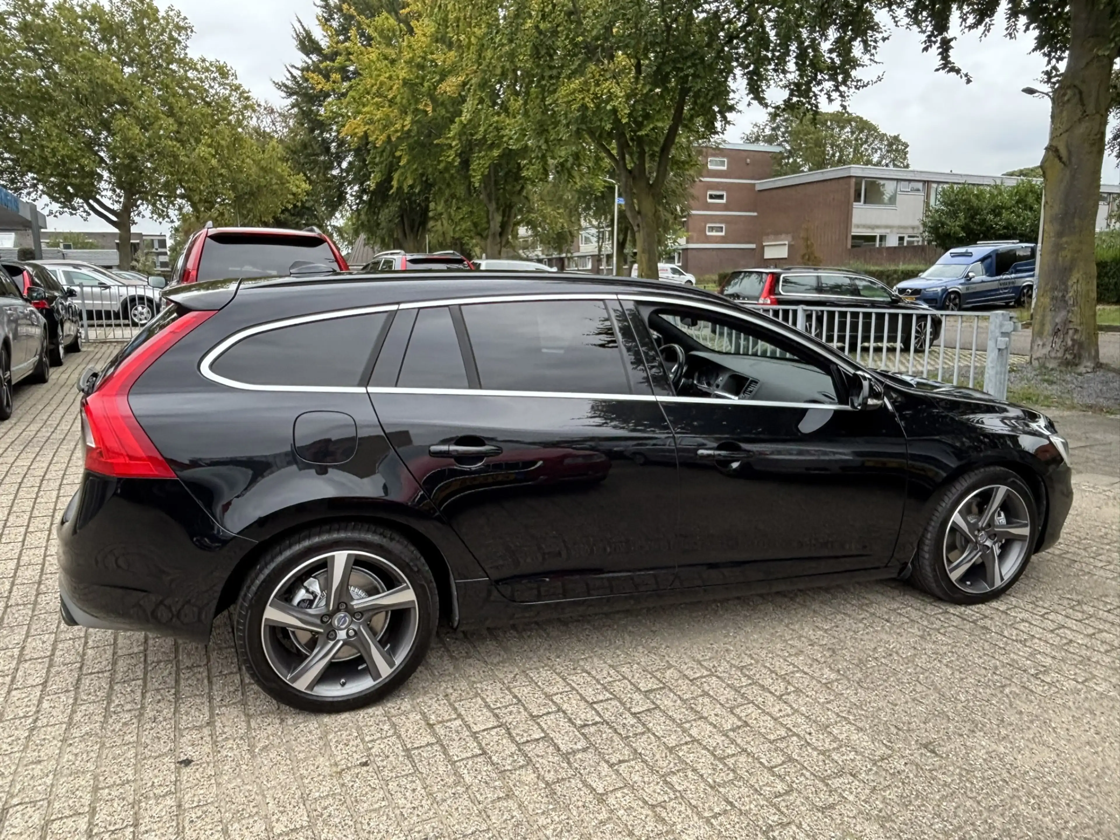 Volvo V60 3.0 T6 330pk AWD R-Design Polestar Keyless Standka — photo 3