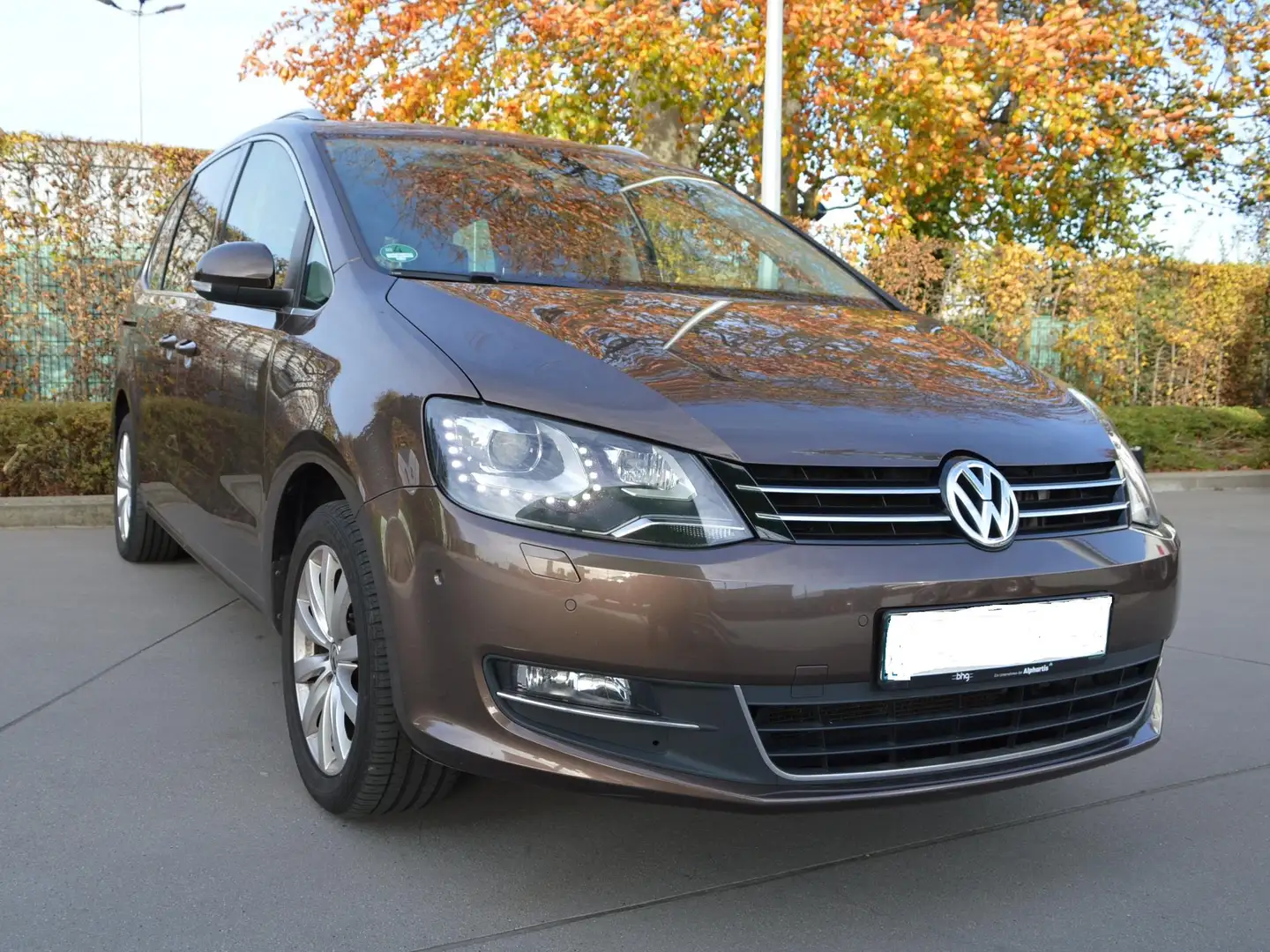 Volkswagen Sharan 2.0L tsi 6 Plaatsen navi pdc leder panorama Brun - 2