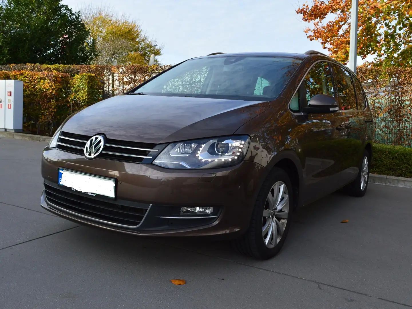 Volkswagen Sharan 2.0L tsi 6 Plaatsen navi pdc leder panorama Brun - 1