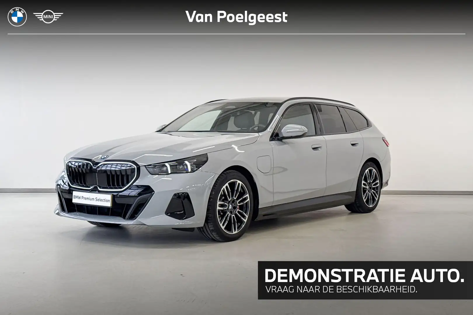 BMW 530 5 Serie Touring 530e Innovation Pack M Sportpakket Grau - 1