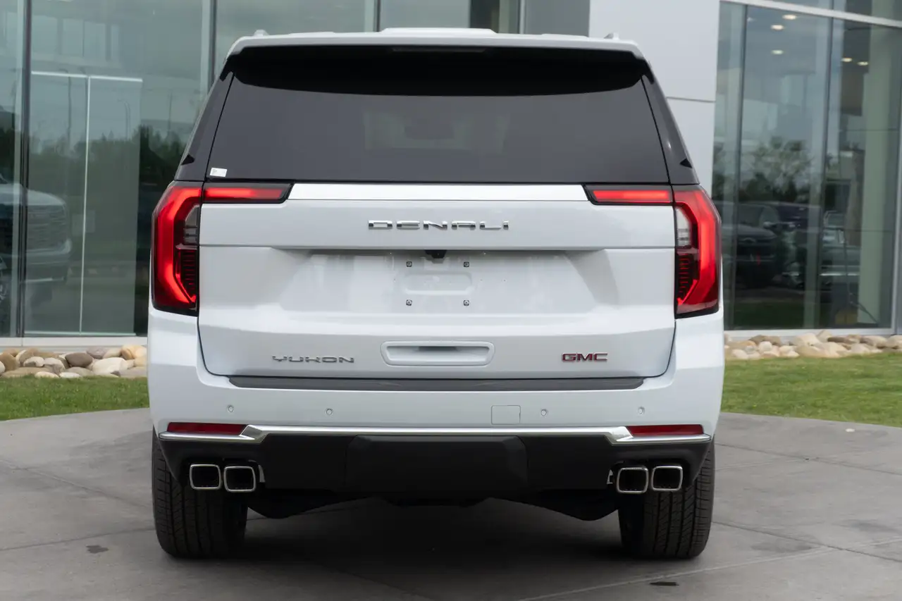 GMC Yukon снимка GMC Yukon