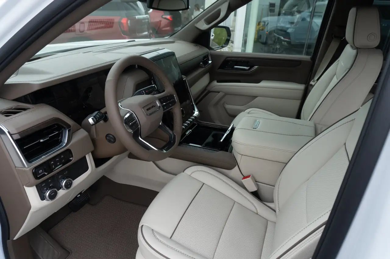 GMC Yukon снимка GMC Yukon