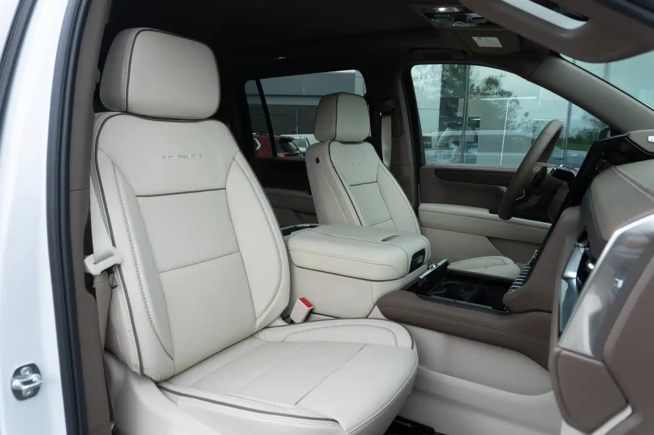 GMC Yukon снимка GMC Yukon