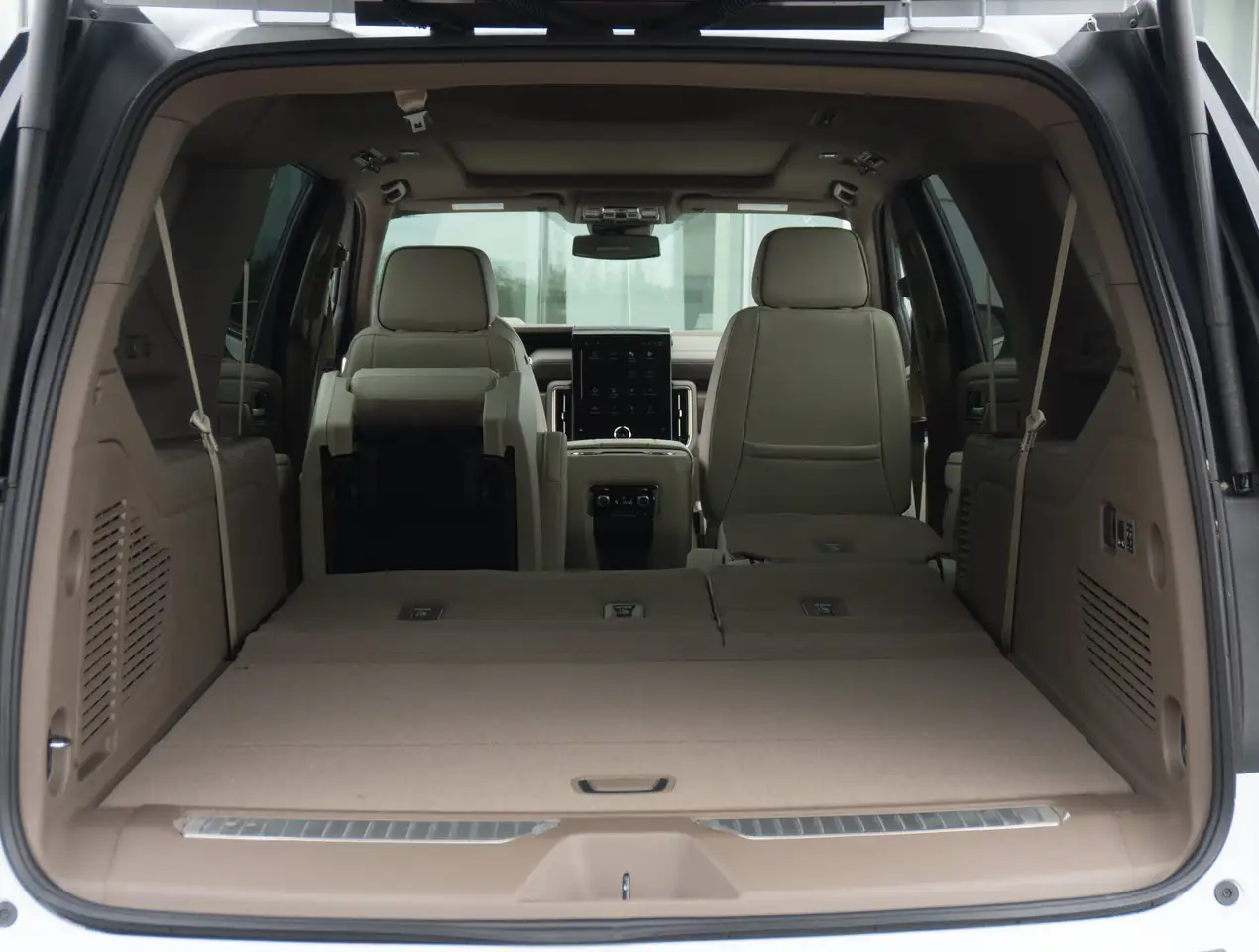 GMC Yukon снимка GMC Yukon