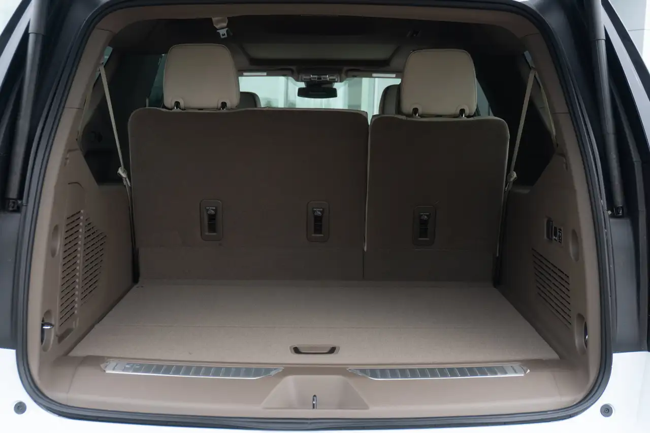 GMC Yukon снимка GMC Yukon