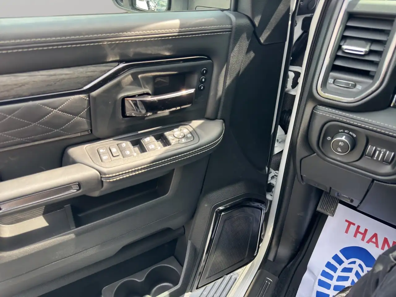 RAM 3500 снимка RAM 3500